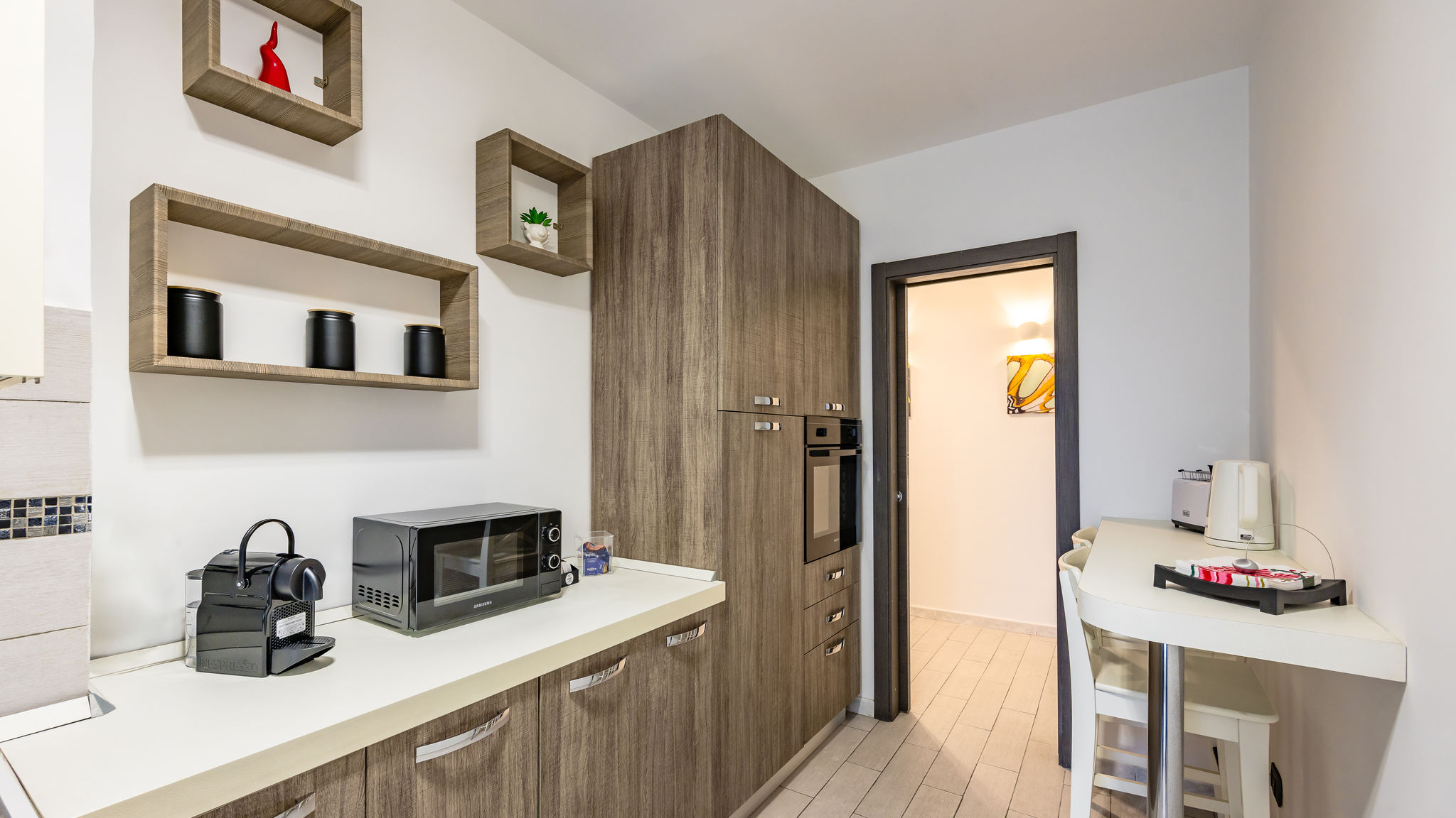 Italianway Napoli Casa Kenzo with parking by NapoliApartments