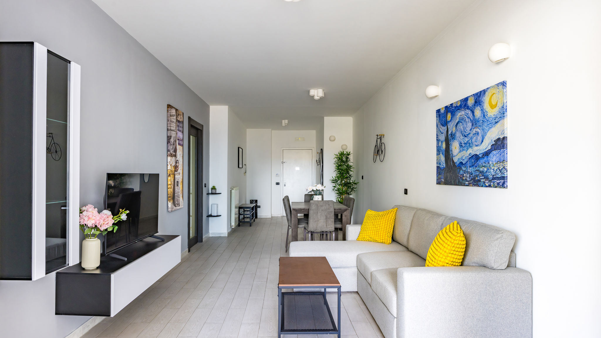 Italianway Napoli Casa Kenzo with parking by NapoliApartments