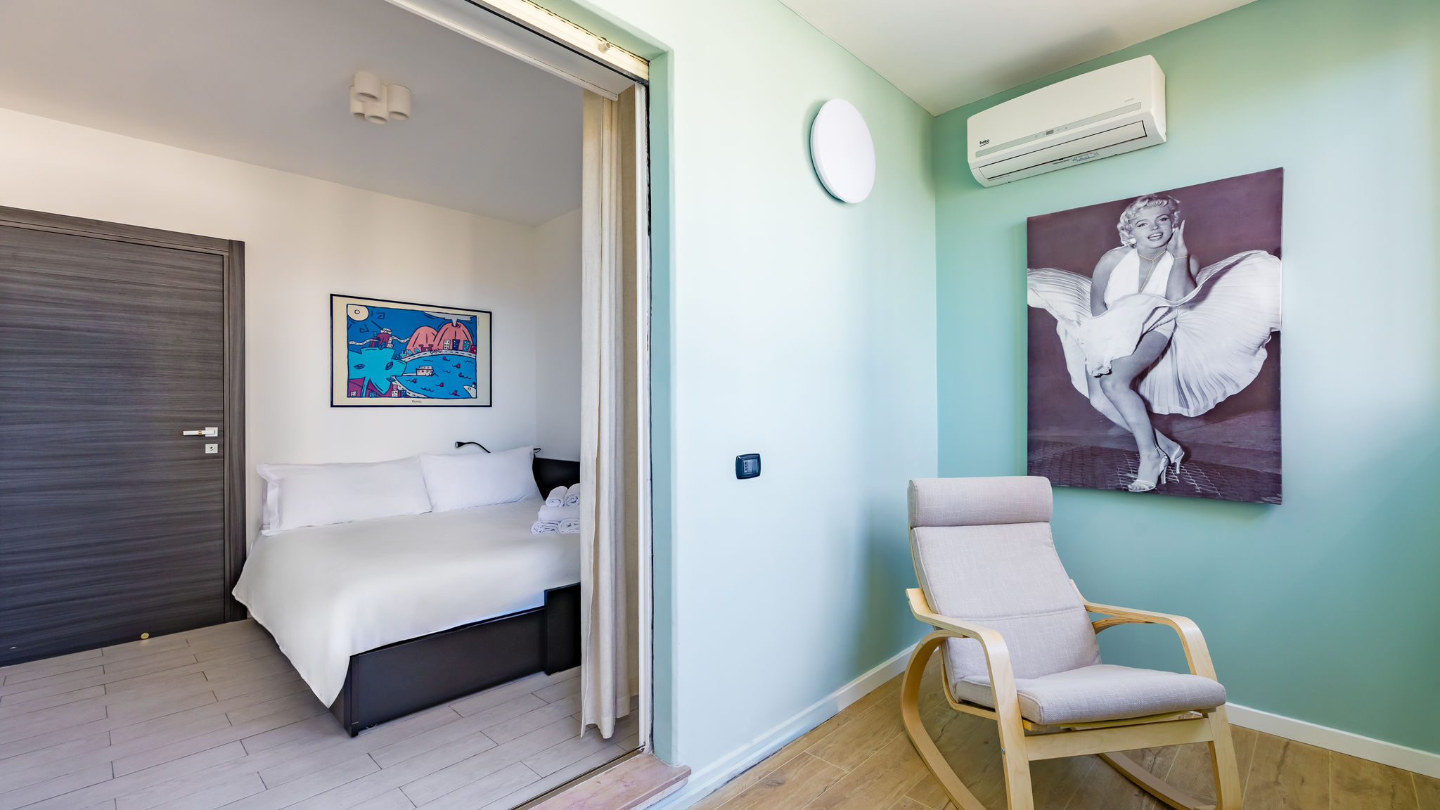 Italianway Napoli Casa Kenzo with parking by NapoliApartments