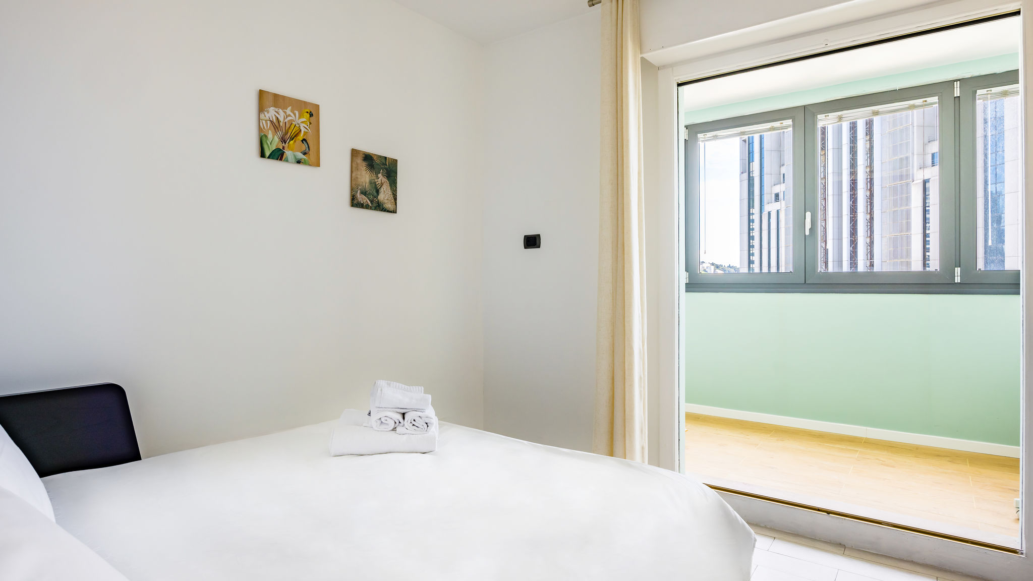 Italianway Napoli Casa Kenzo with parking by NapoliApartments