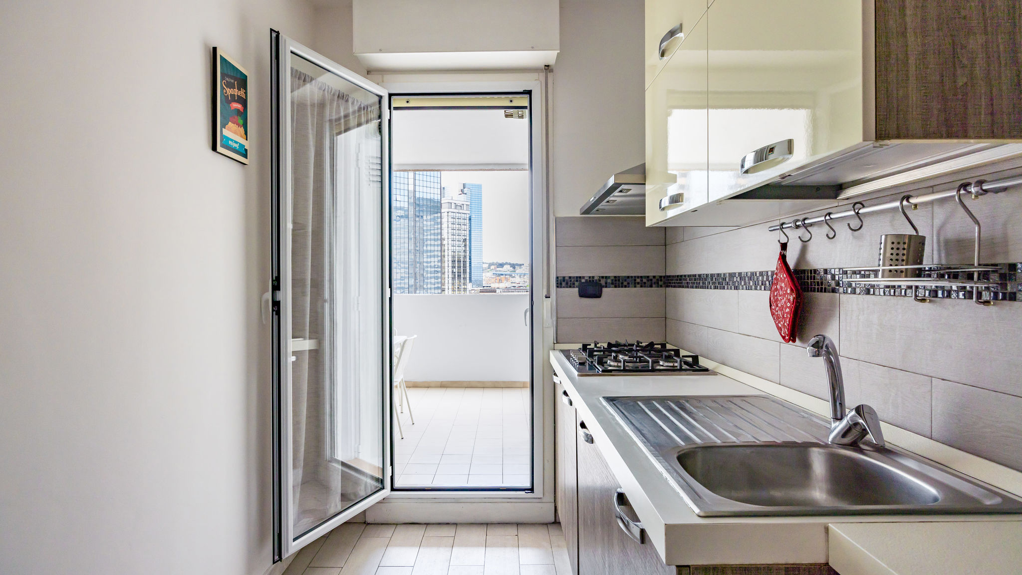 Italianway Napoli Casa Kenzo with parking by NapoliApartments