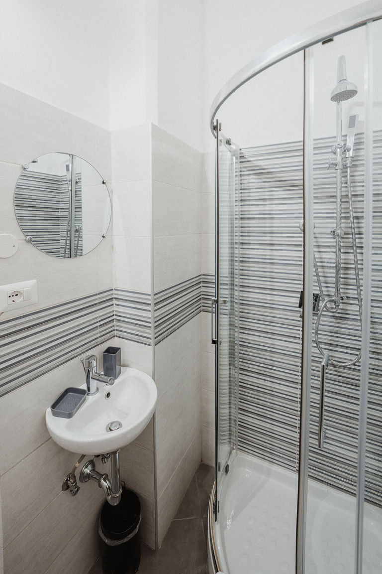 Italianway Roma Guest House Mazzini 144 - Stanza 1 (Bagno Esterno)