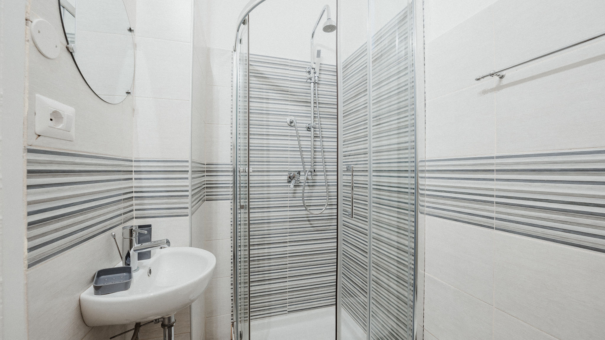 Italianway Roma Guest House Mazzini 144 - Stanza 1 (Bagno Esterno)