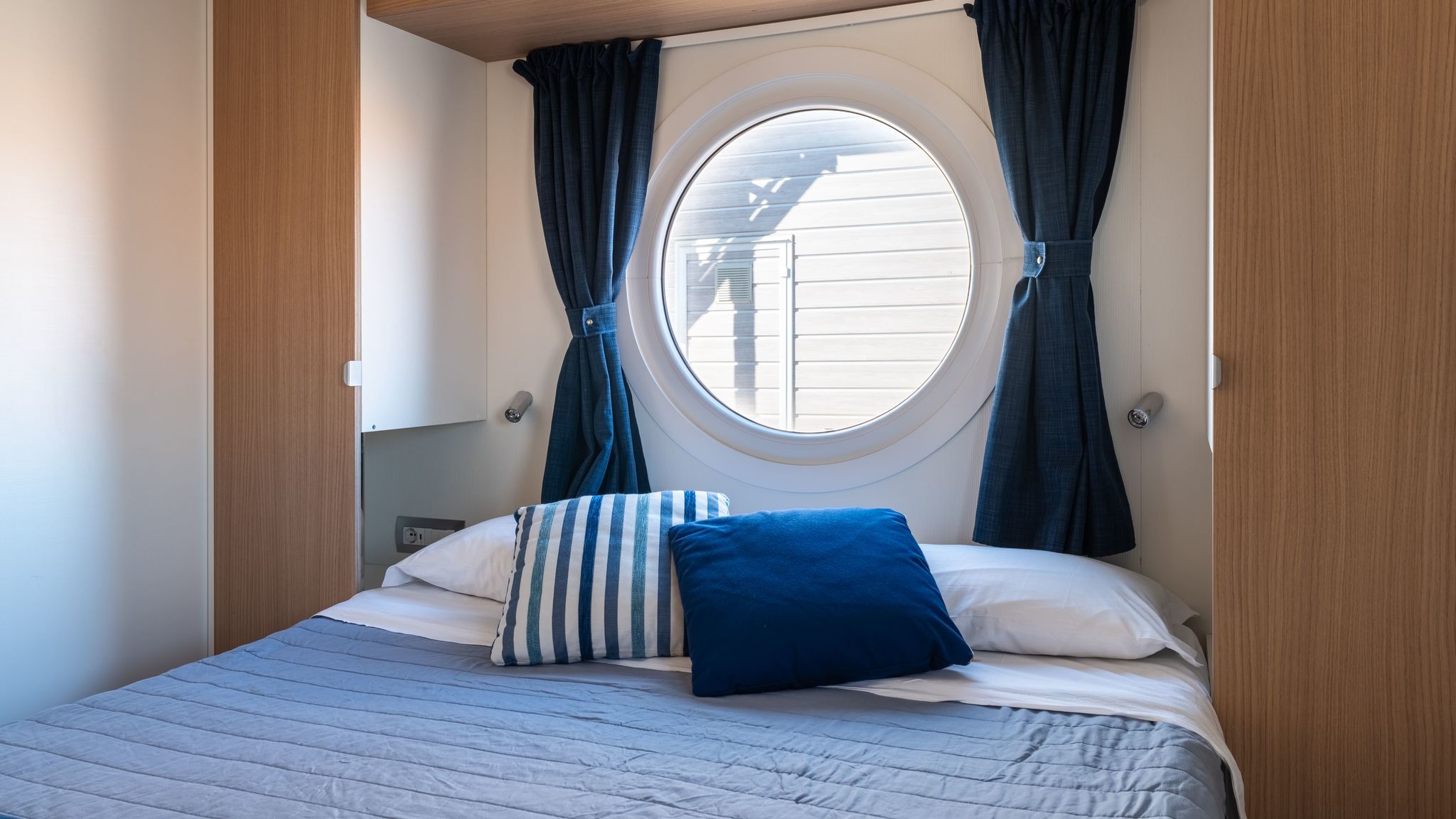 Italianway Rimini Alisea 3 - Nomastay House Boats