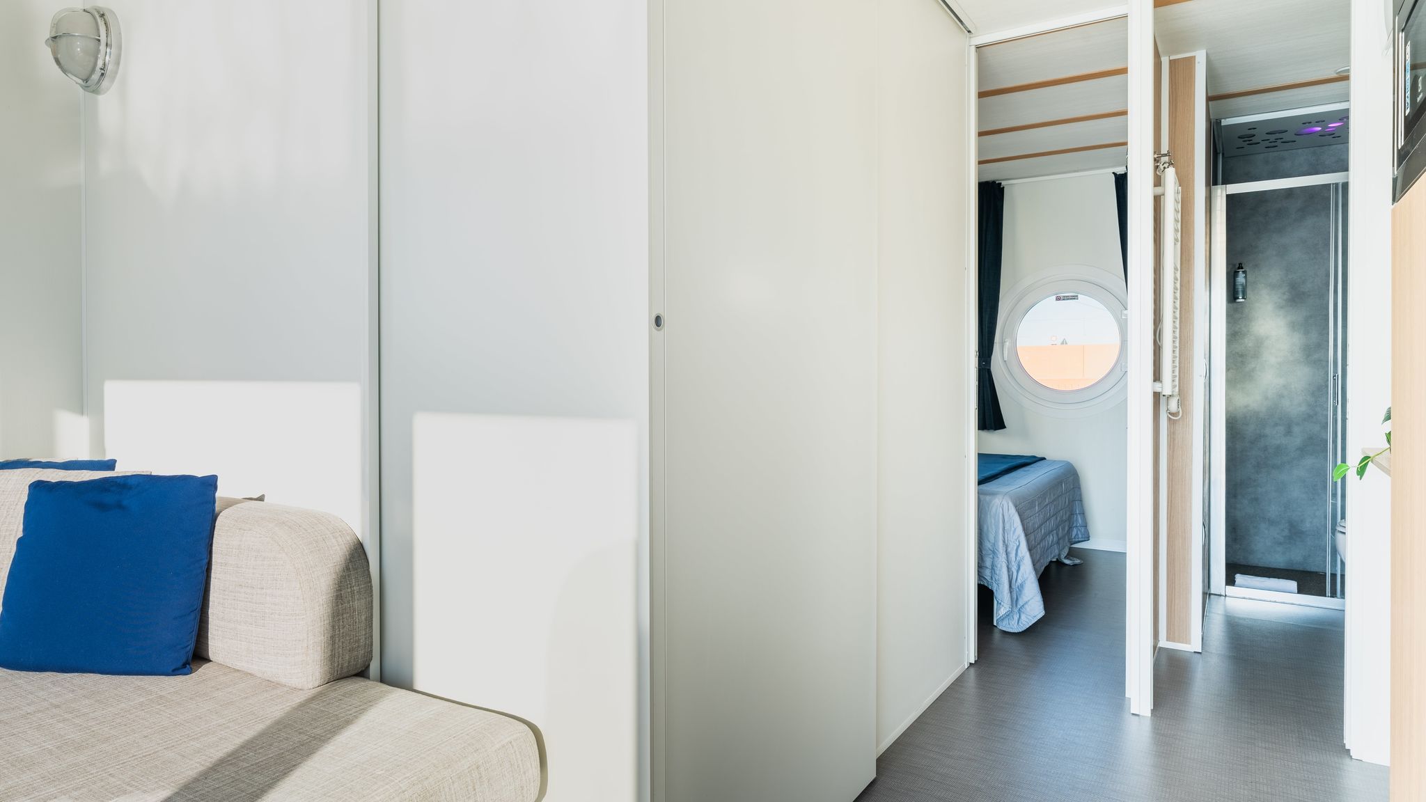 Italianway Rimini Levante 7 - Nomastay House Boats