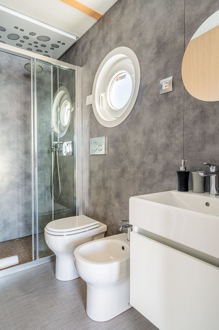 Italianway Rimini Nautilus 9 - Nomastay House BoatsHouse Boats