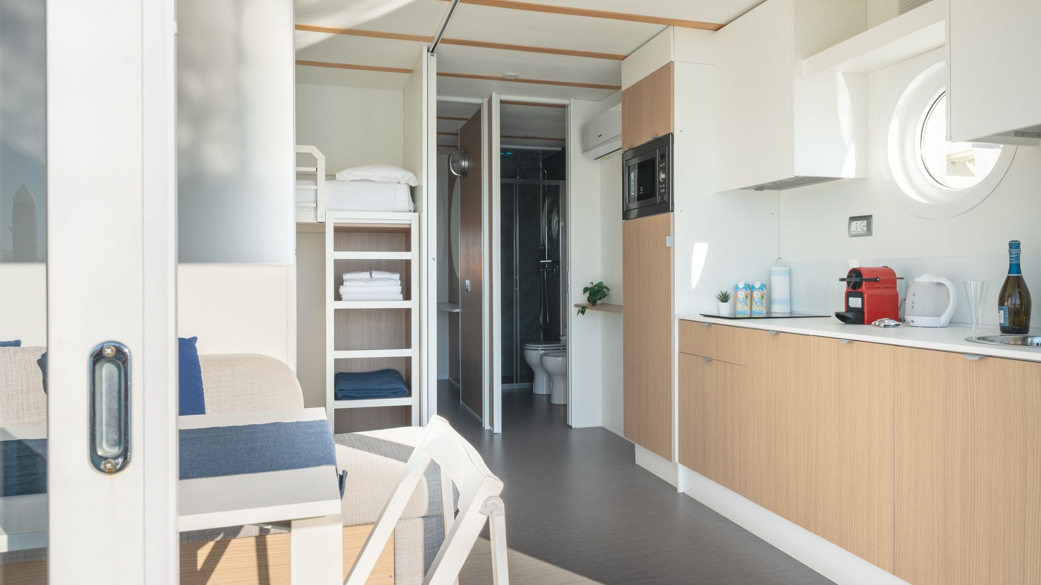Italianway Rimini Nautilus 9 - Nomastay House BoatsHouse Boats