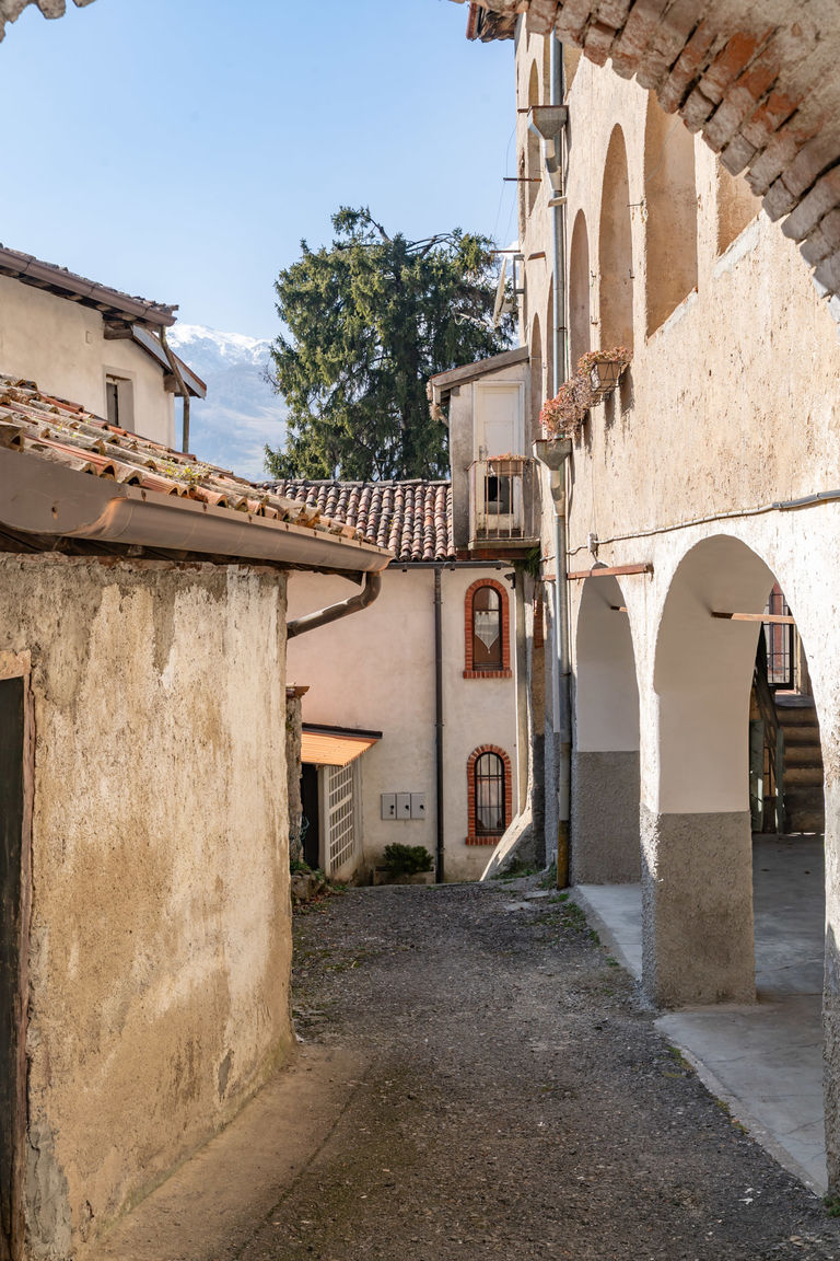 Italianway Barzio The Court of the moon