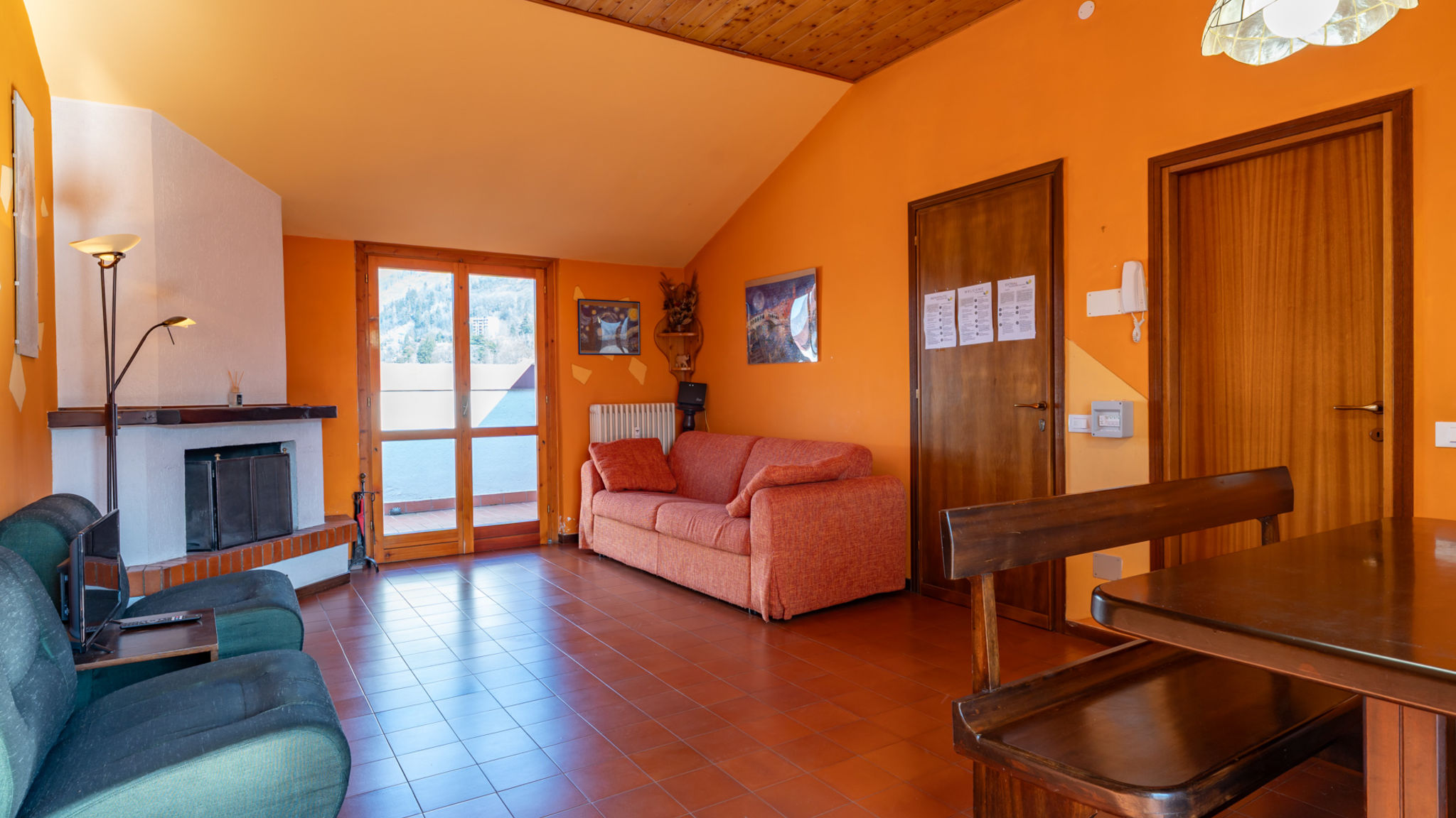Italianway Barzio Spacious mountain view attic apartment