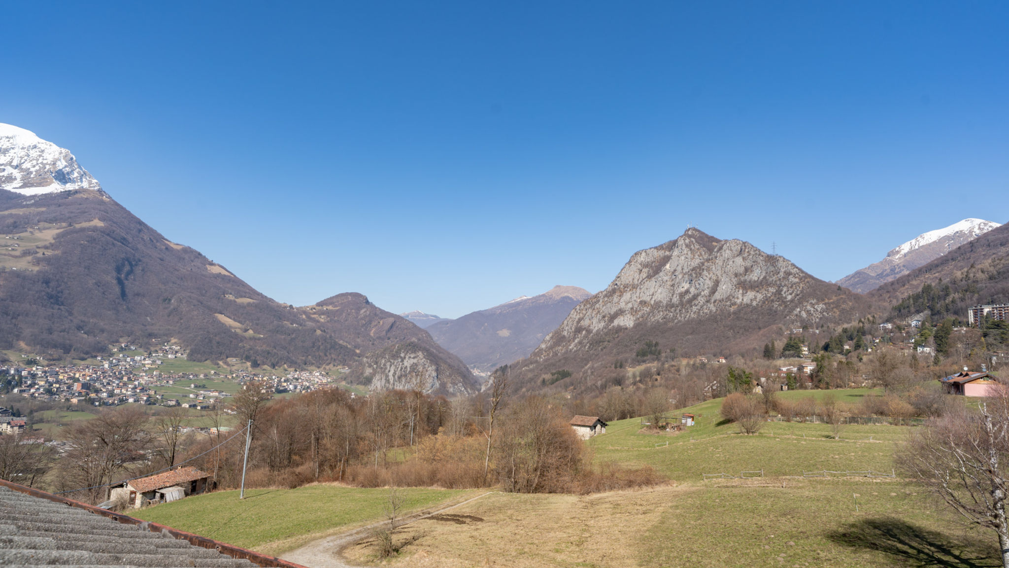 Italianway Barzio Spacious mountain view attic apartment