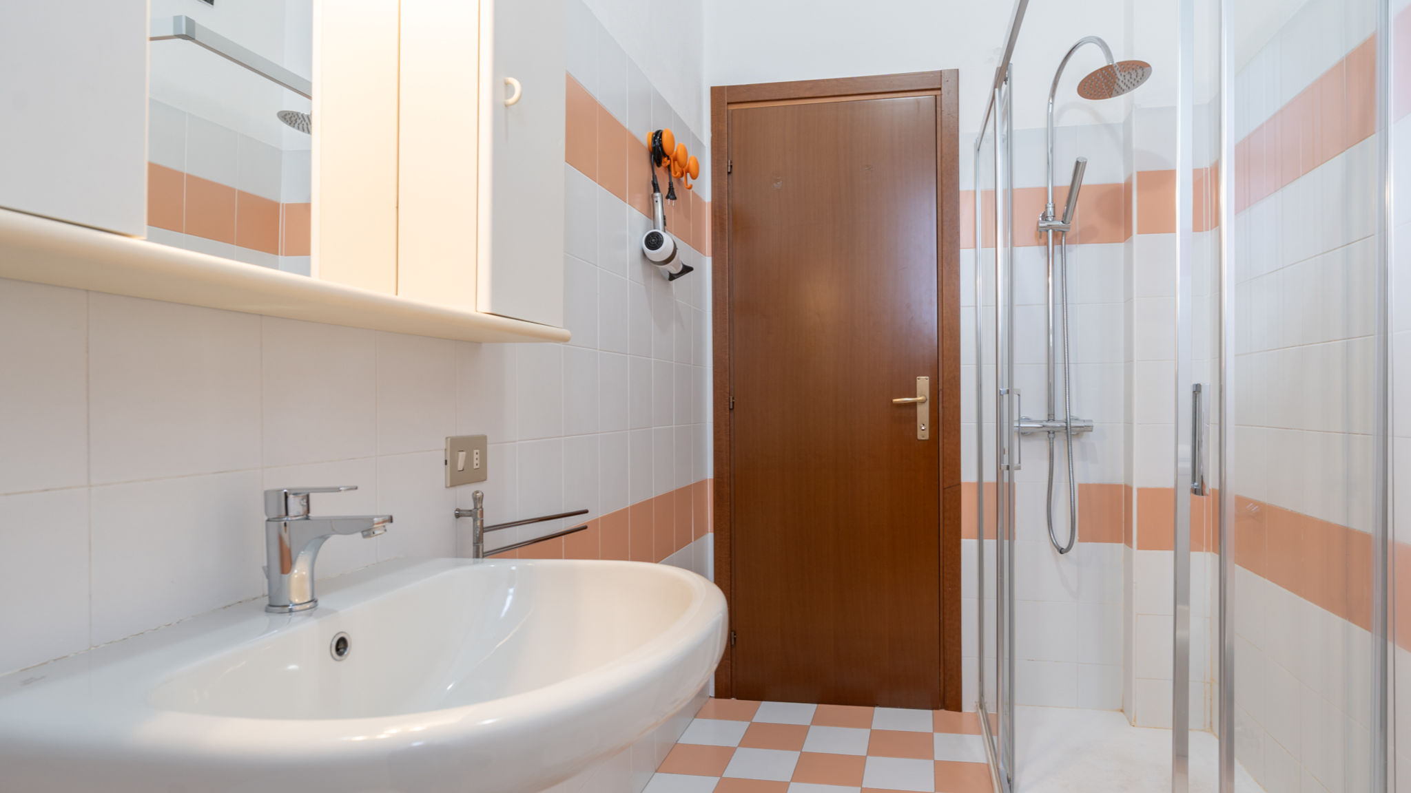 Italianway Lecco Large family apartment in a fresh area of Lecco