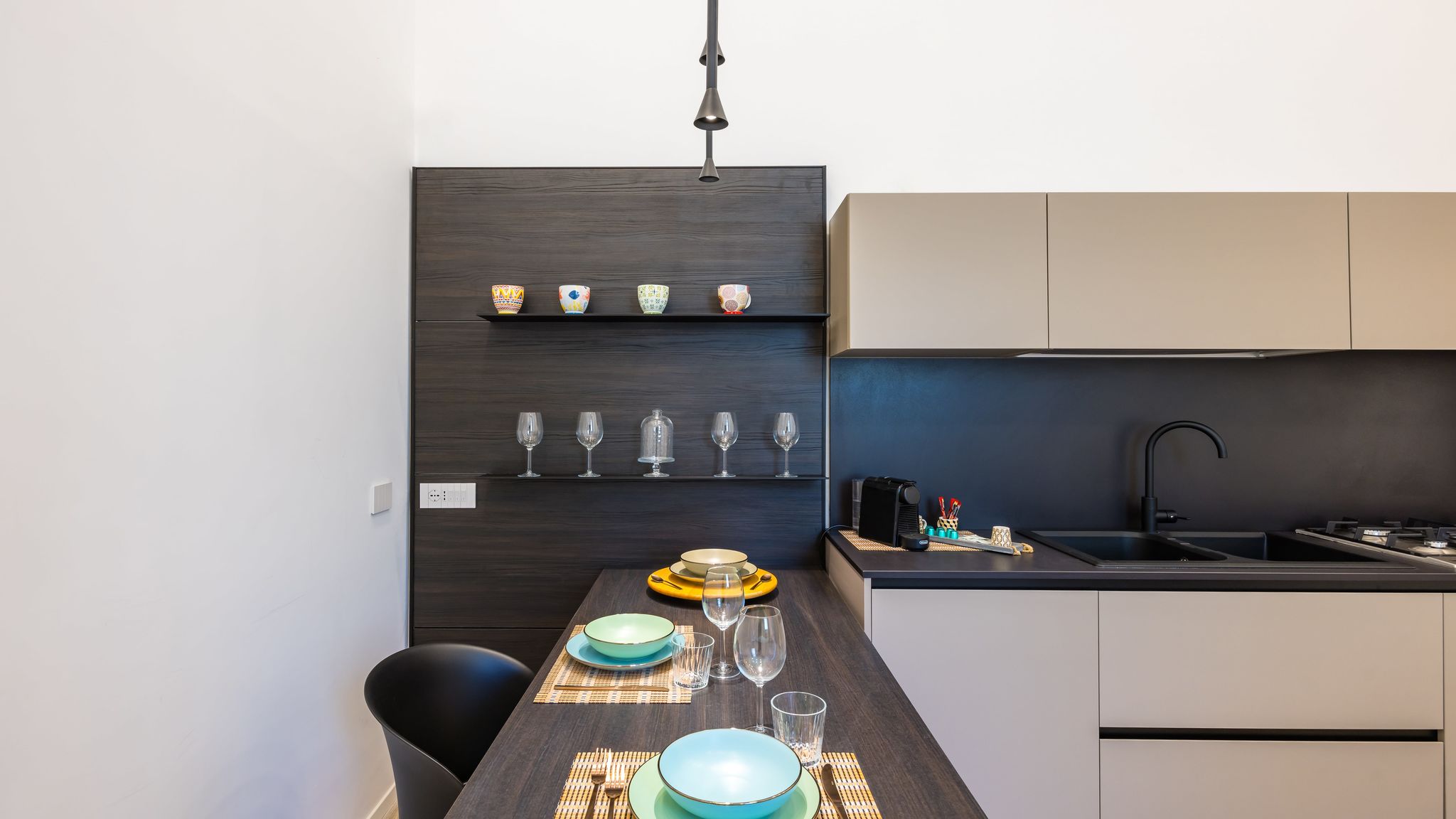 Italianway Napoli Bisicool boutique apartment by NapoliApartments