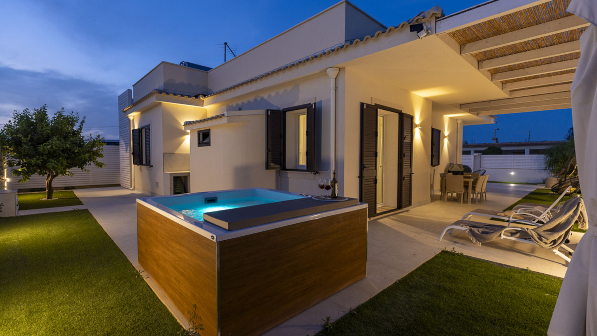 SicilyMyHome Ispica Villa Teresann con Jacuzzi riscaldata 