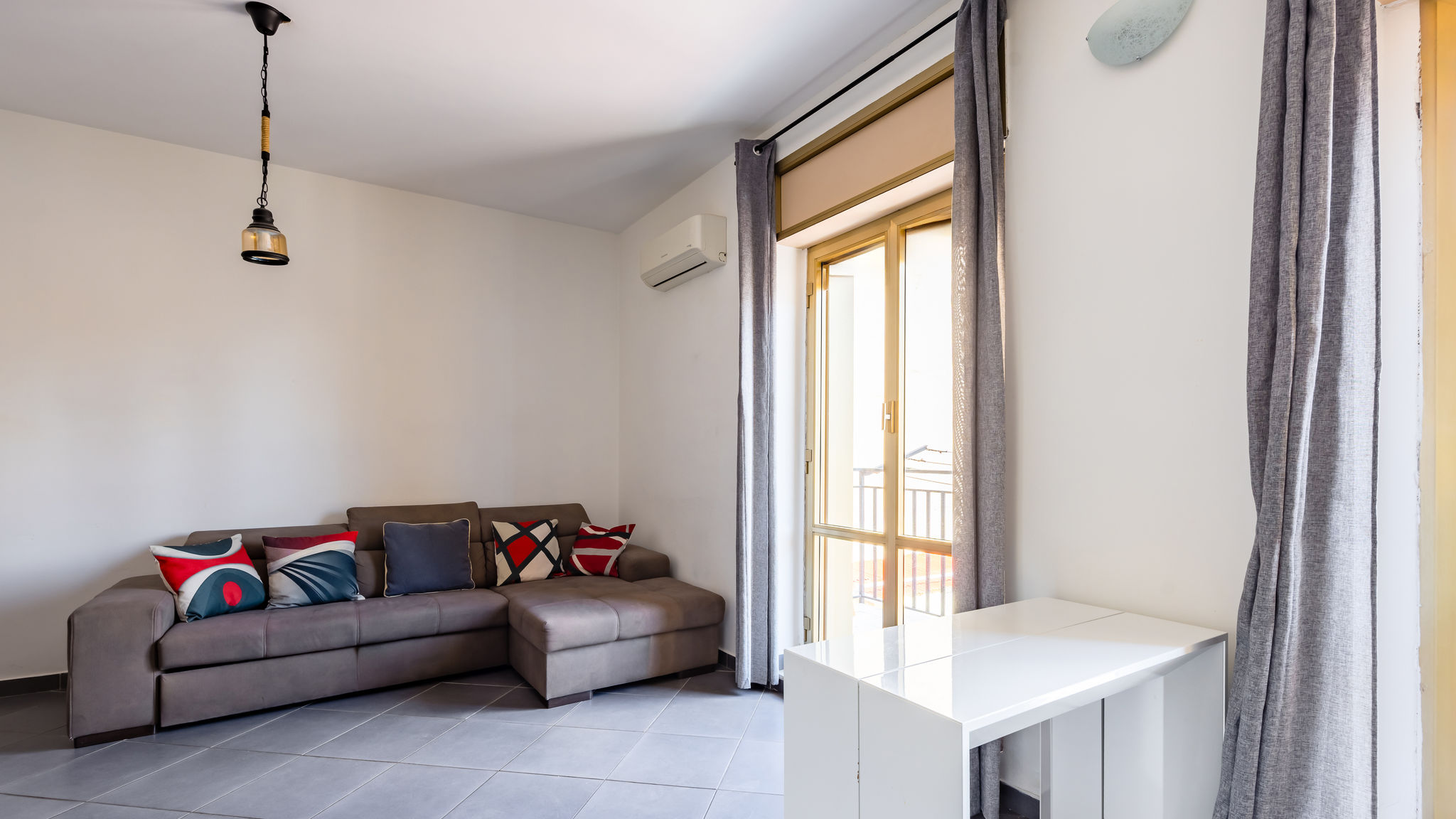 Italianway Napoli Revolutionary Apartment near Duomo Station