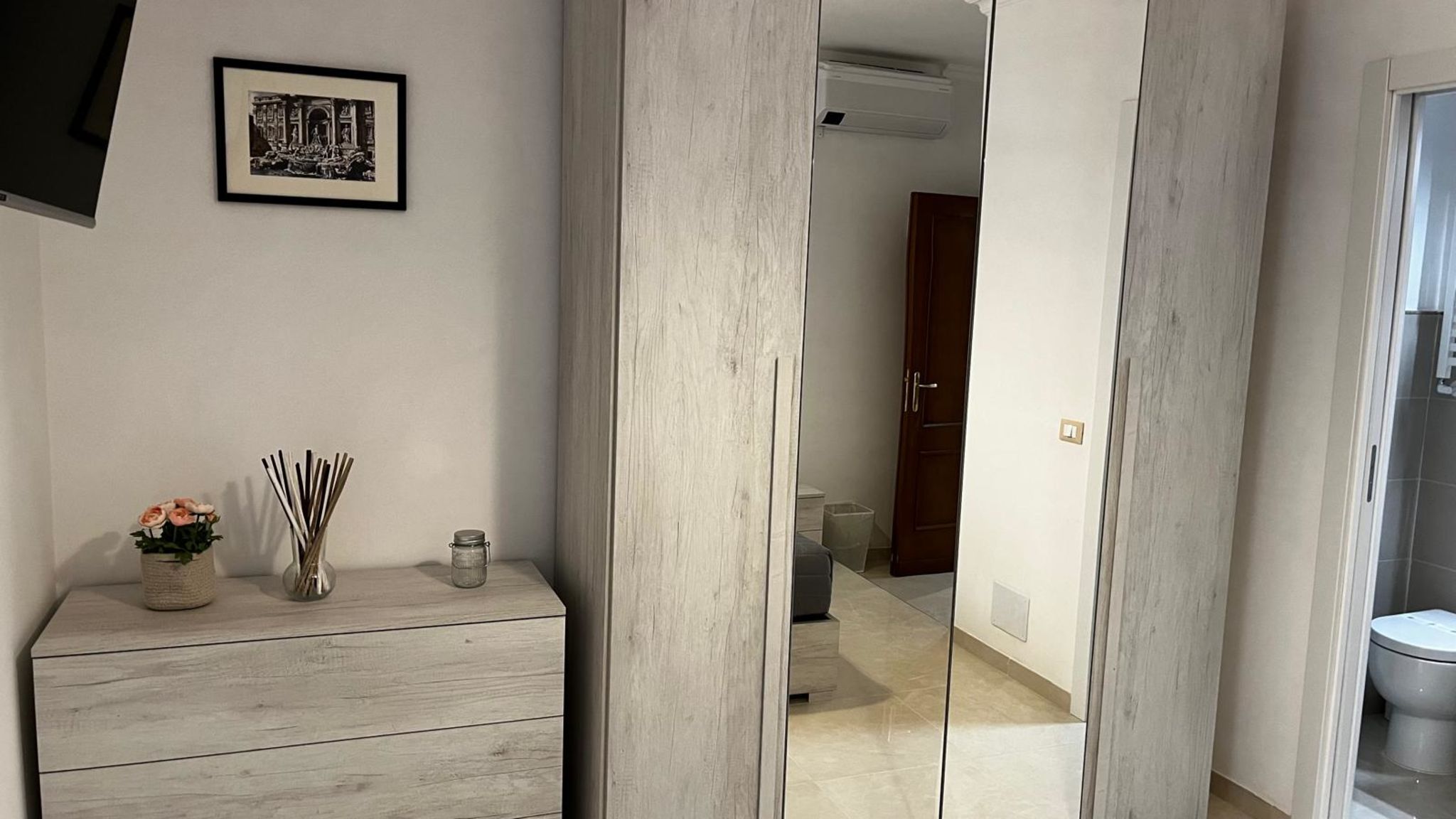 Italianway Roma Stendardi's House