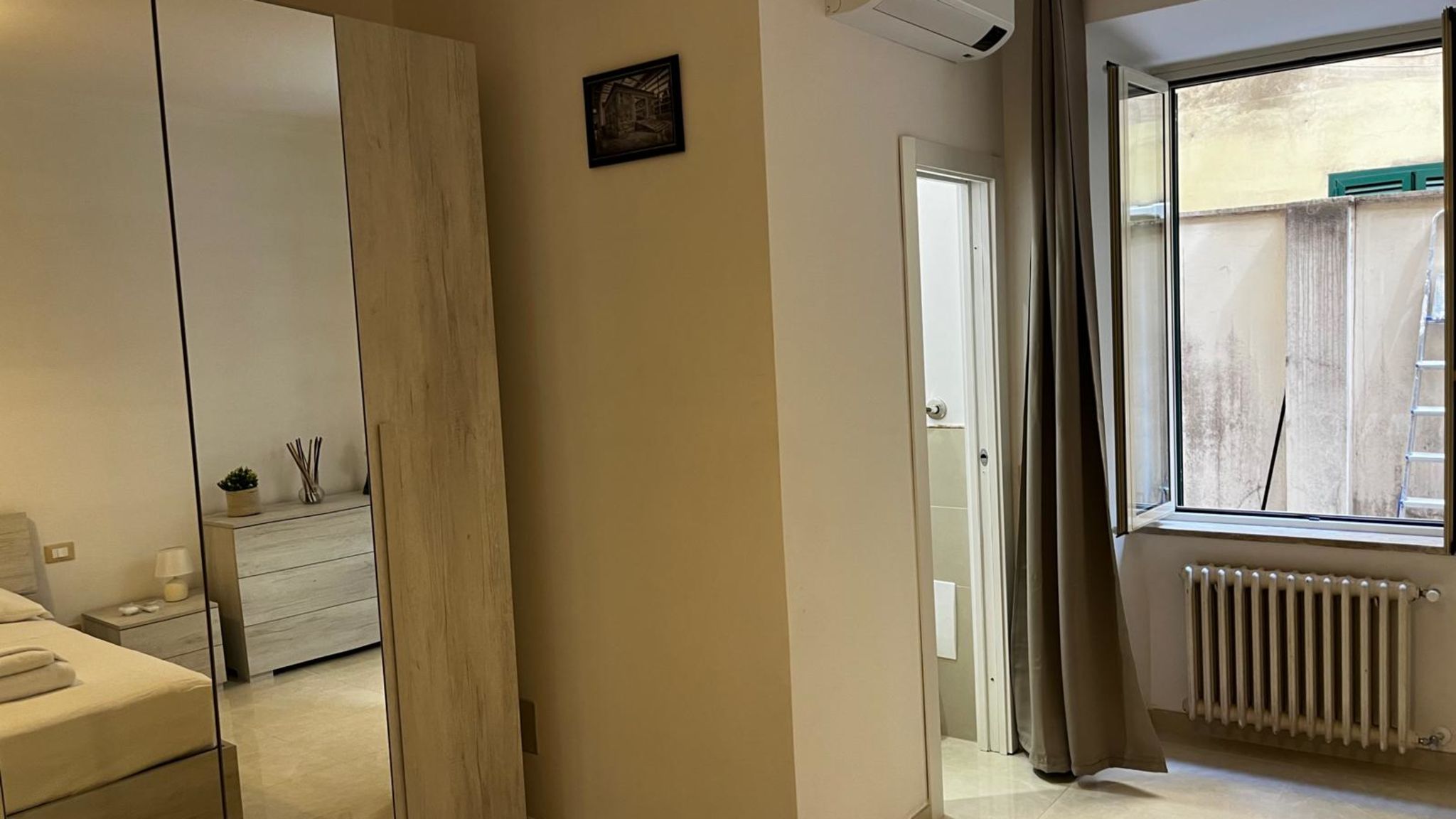 Italianway Roma Stendardi's House