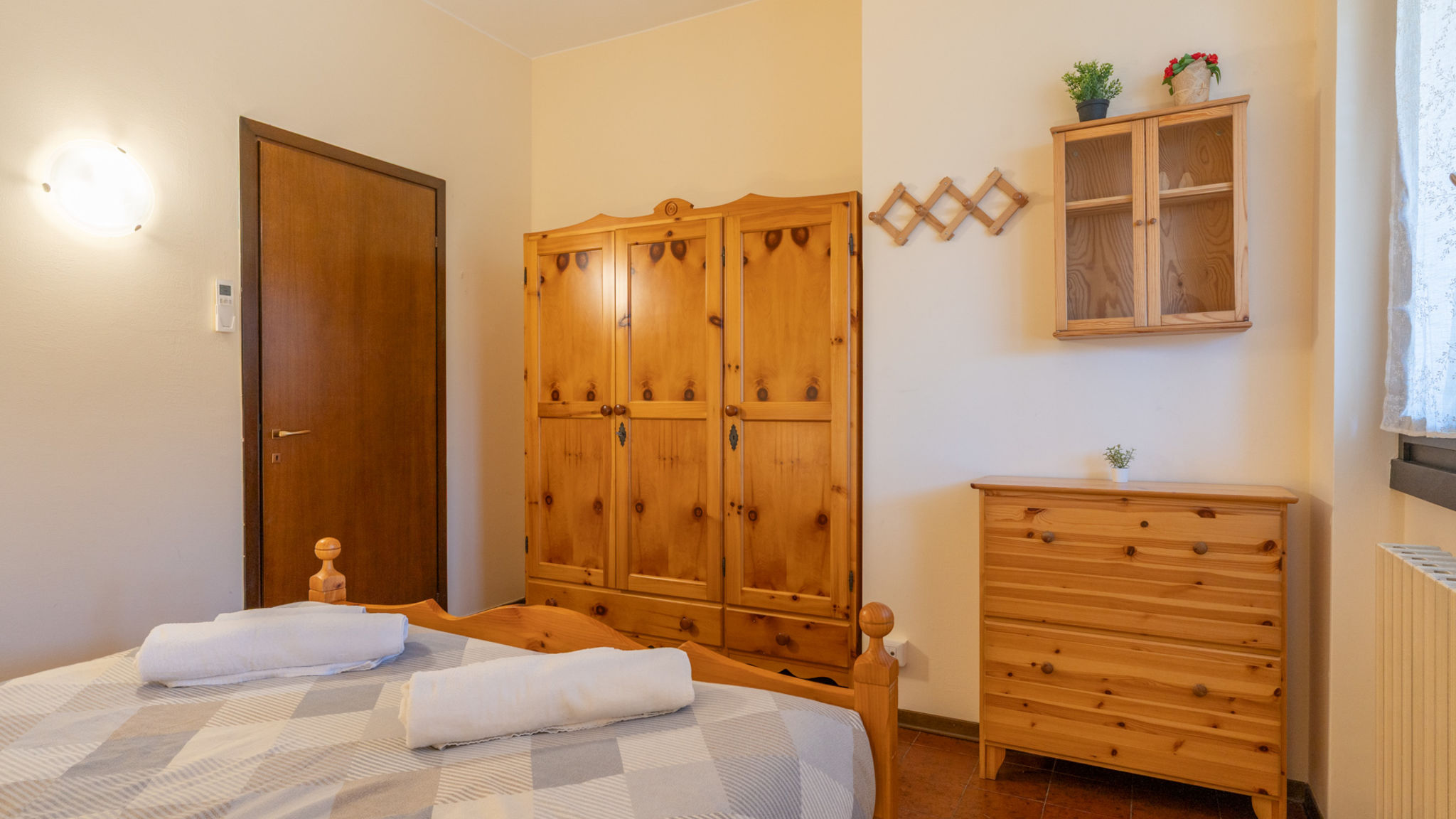 Italianway Lierna SunsetView - Lake Como swimming pool and garden