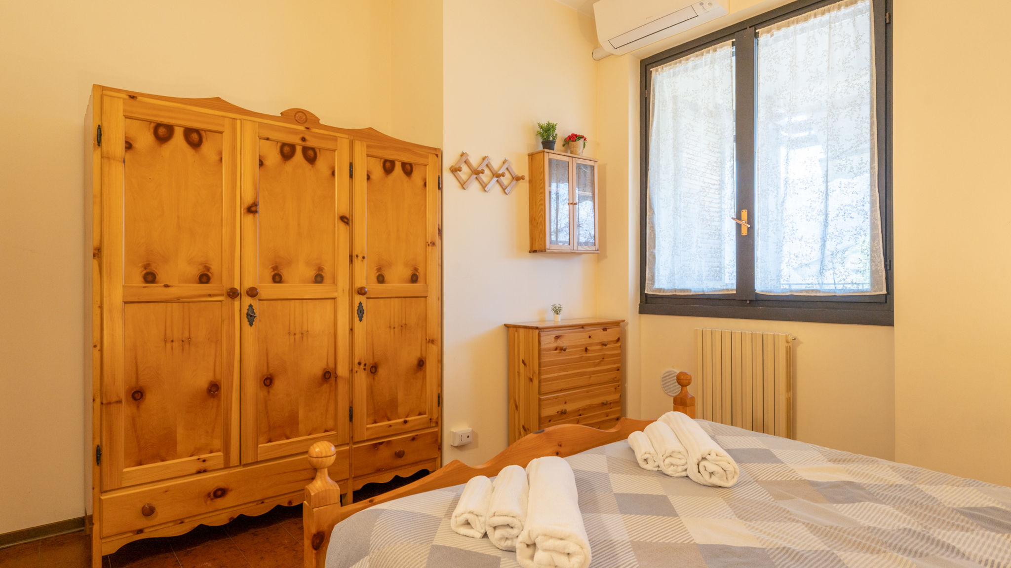 Italianway Lierna SunsetView - Lake Como swimming pool and garden