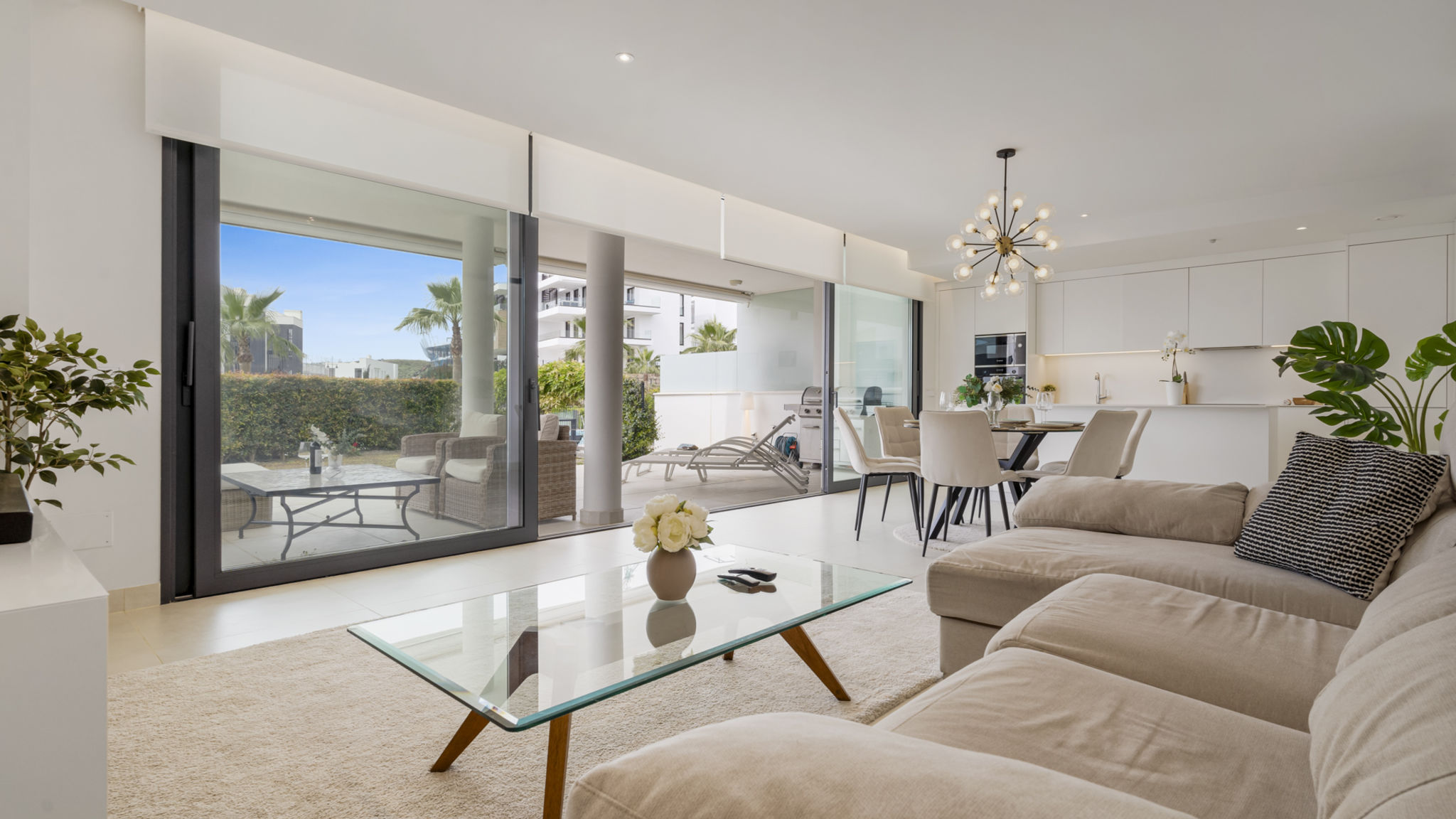 White modern retreat in Fuengirola - Ref 48