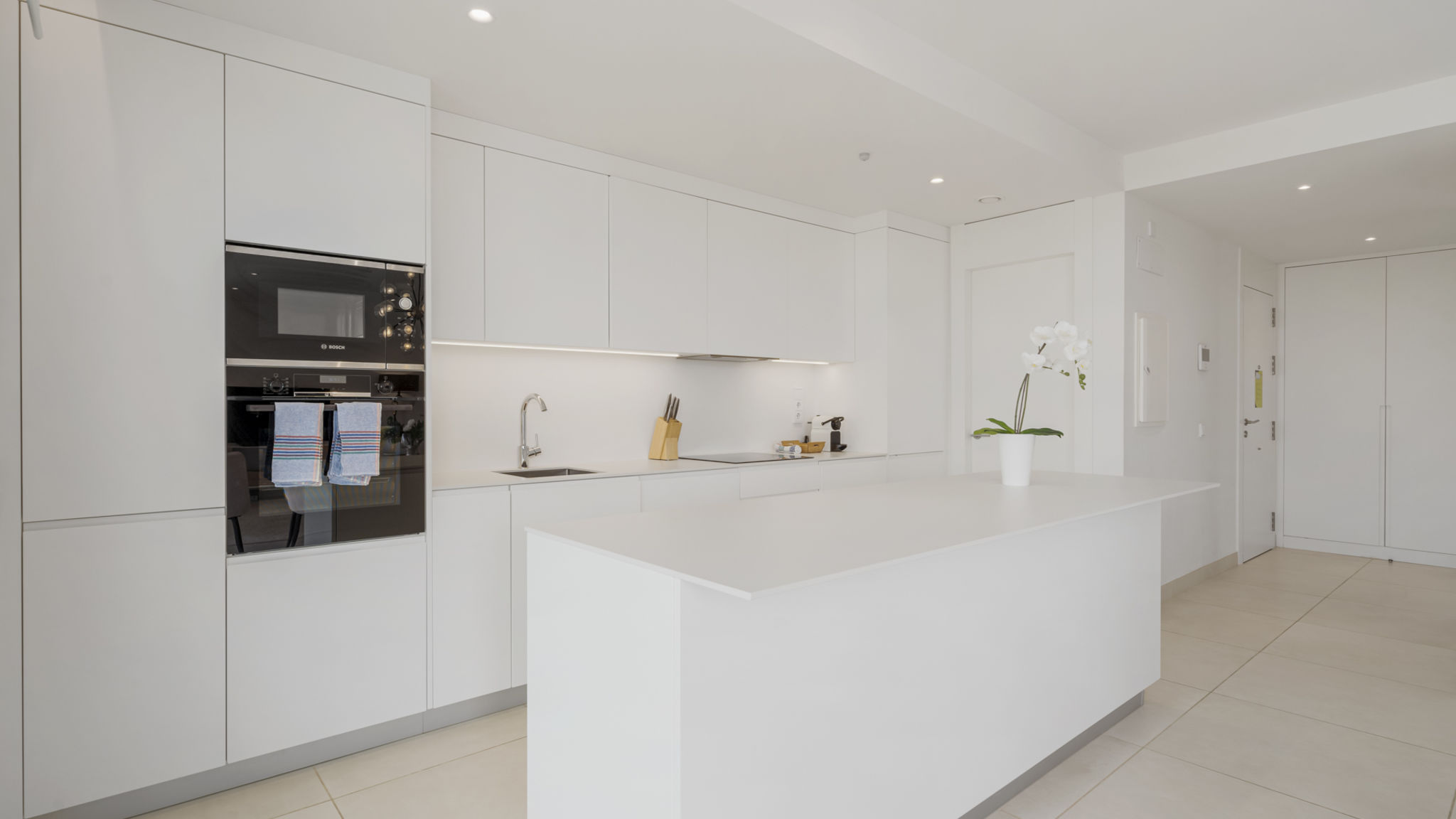 White modern retreat in Fuengirola - Ref 48