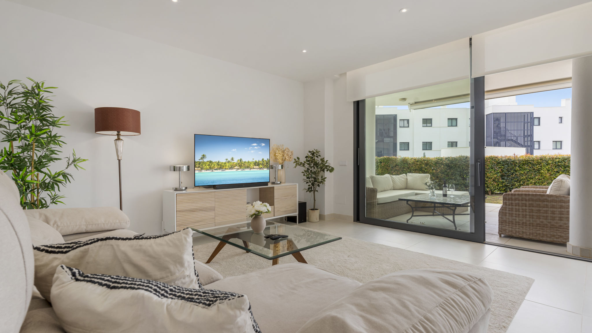 White modern retreat in Fuengirola - Ref 48