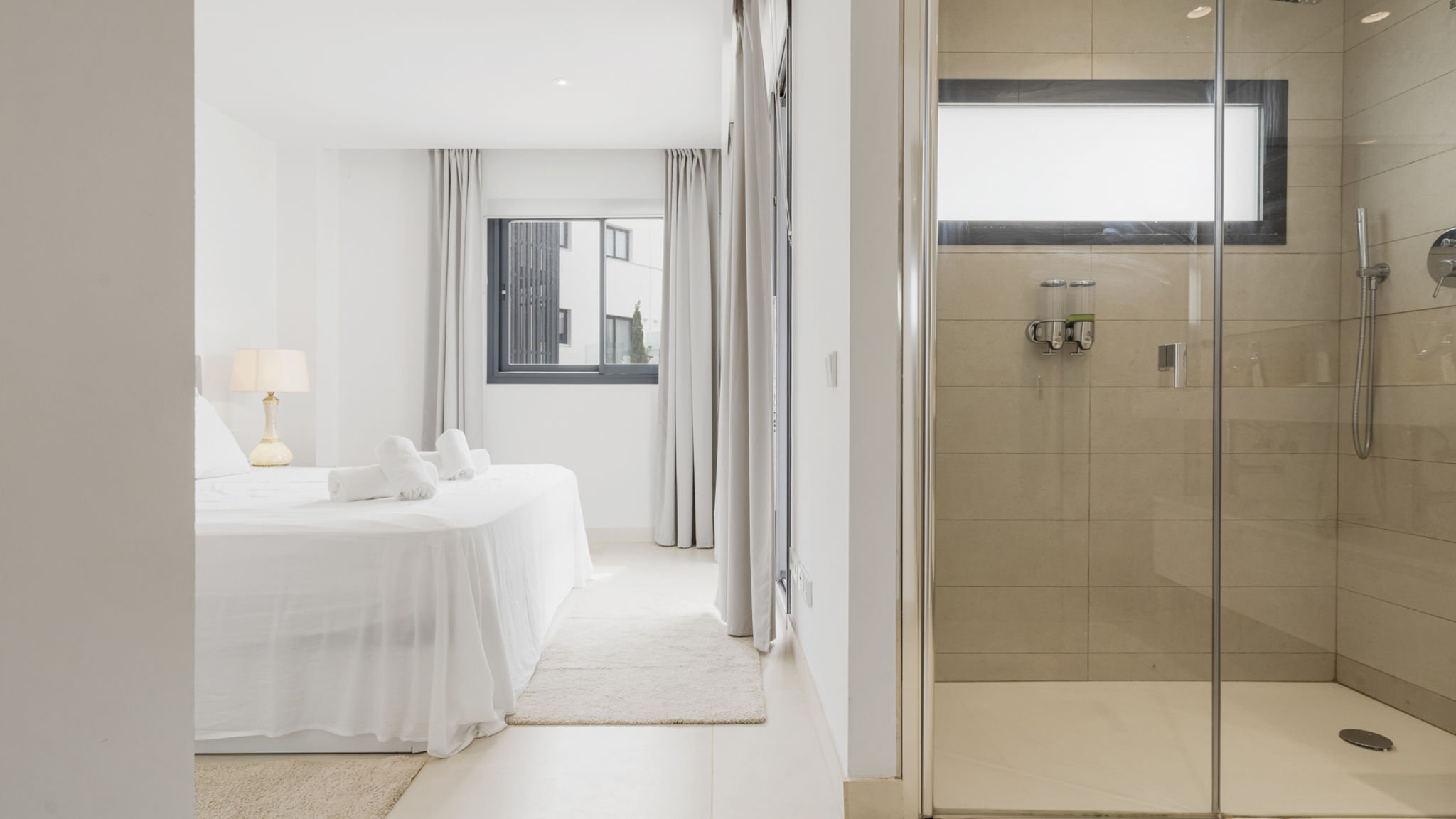 White modern retreat in Fuengirola - Ref 48