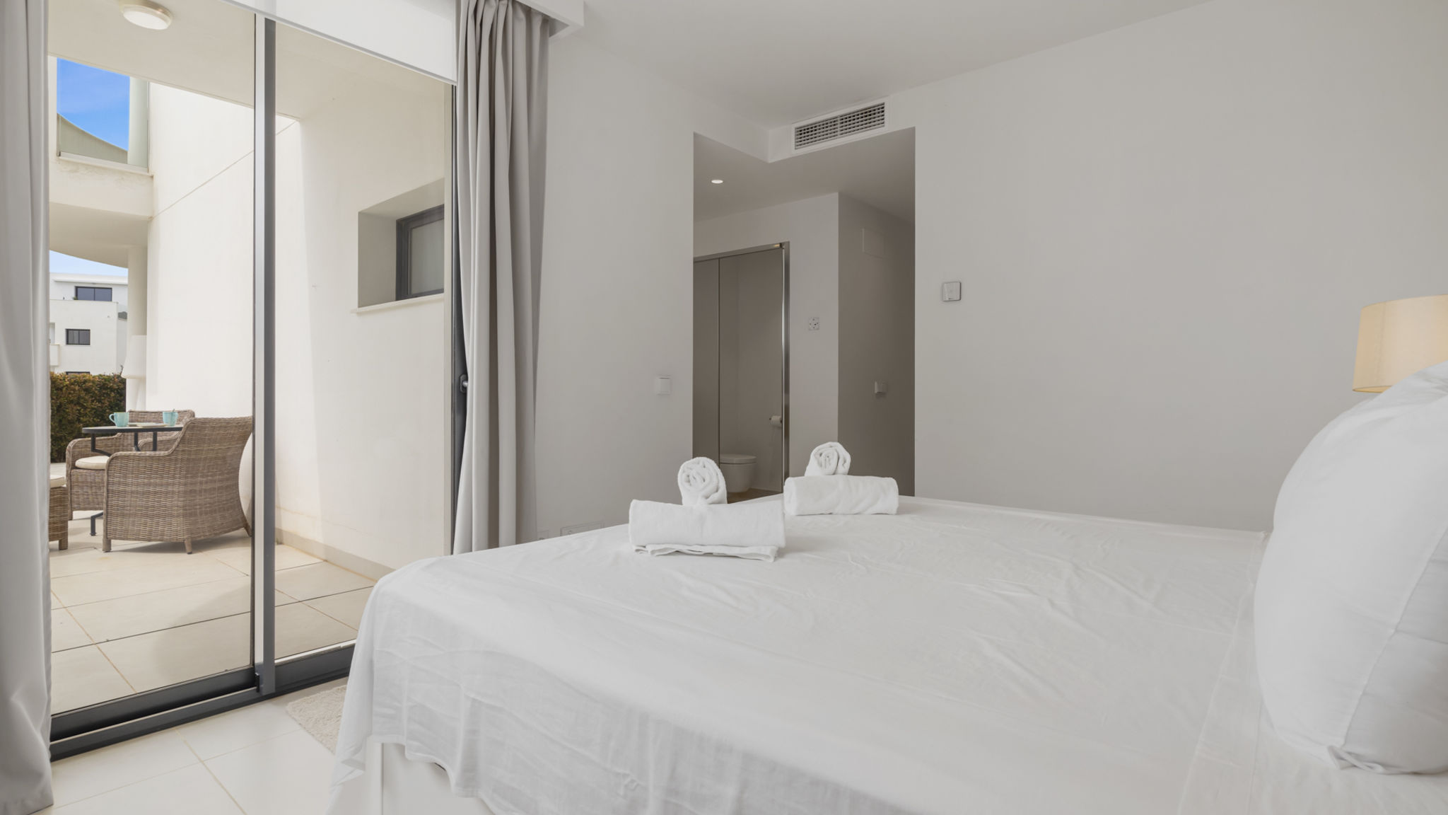 White modern retreat in Fuengirola - Ref 48