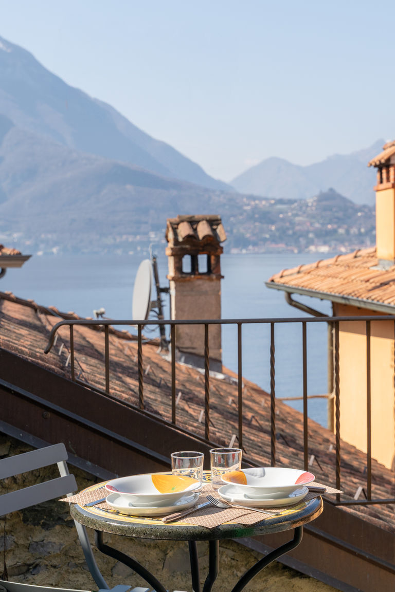 Italianway Varenna Guesthouse Chiave di Volta - (Germano room)