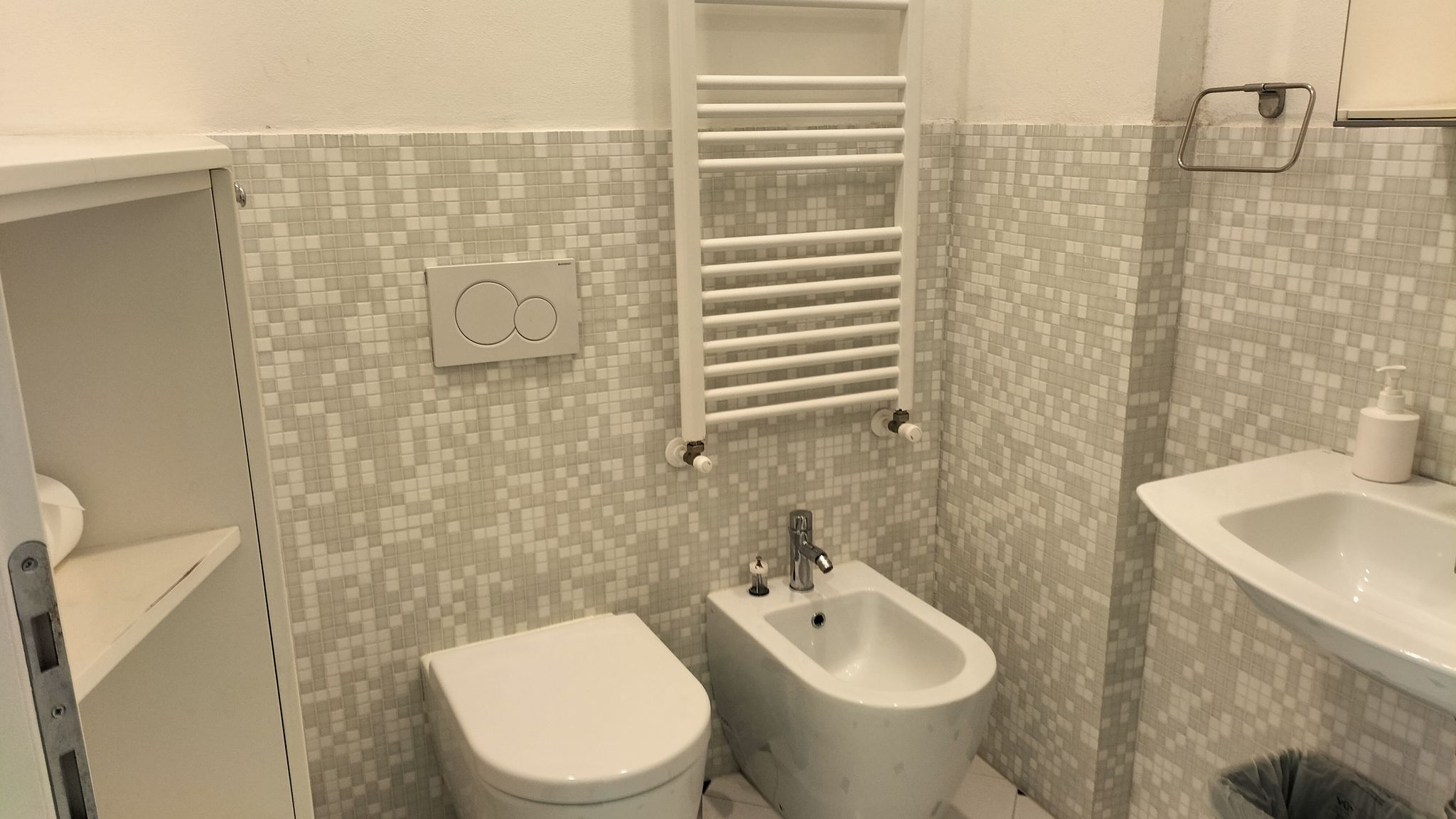 Italianway Monterosso al Mare Serena's Beach Side Apt with Parking and A/C