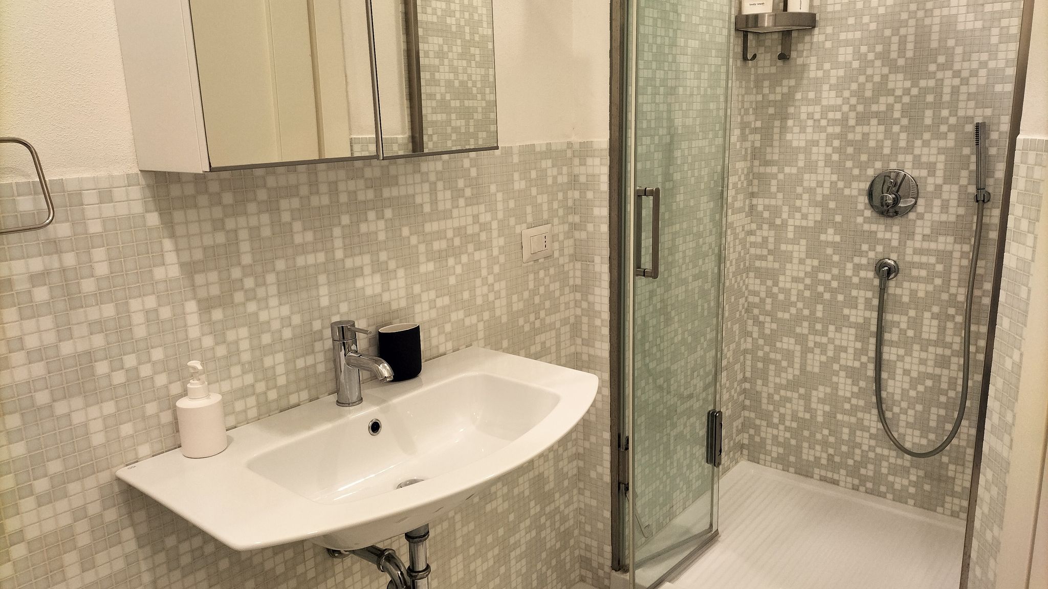 Italianway Monterosso al Mare Serena's Beach Side Apt with Parking and A/C