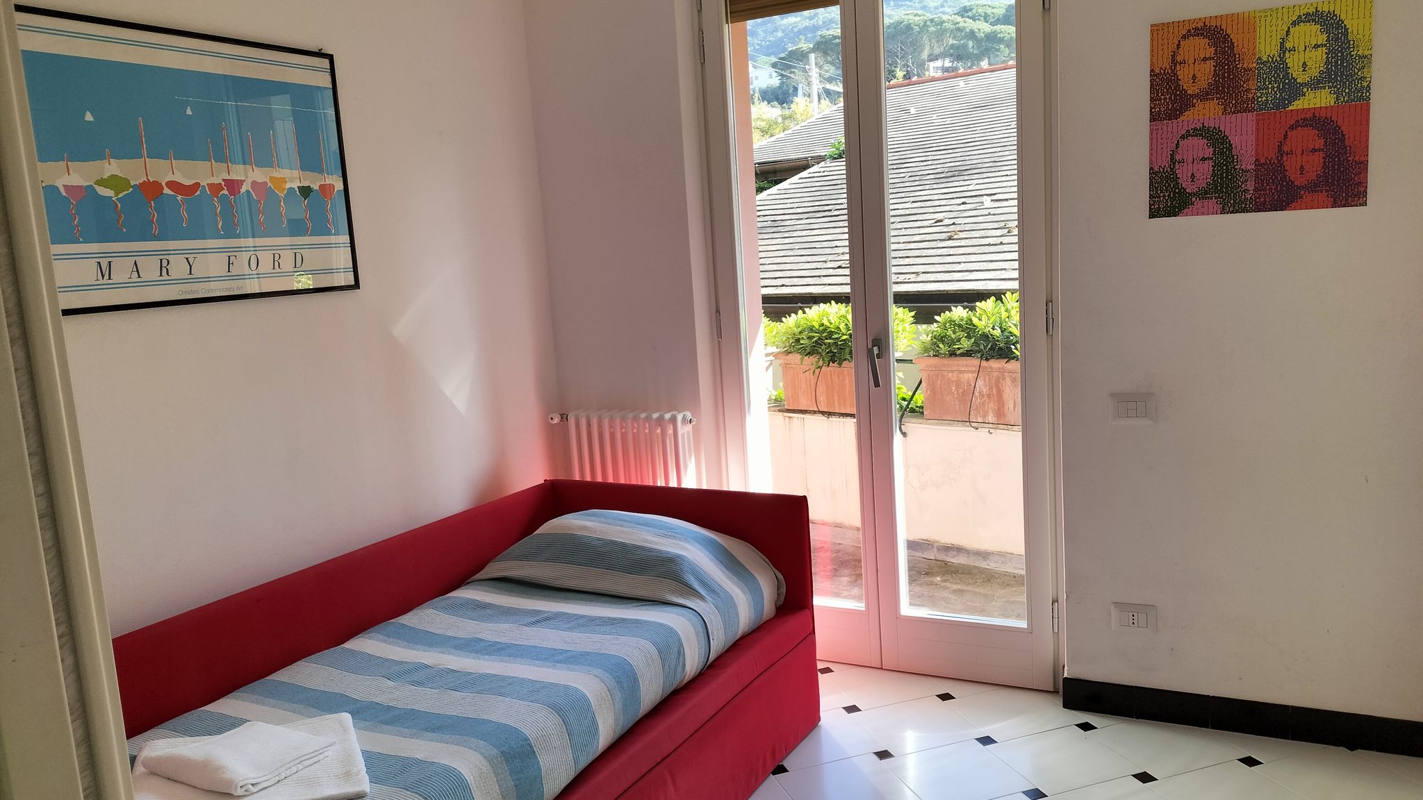 Italianway Monterosso al Mare Serena's Beach Side Apt with Parking and A/C