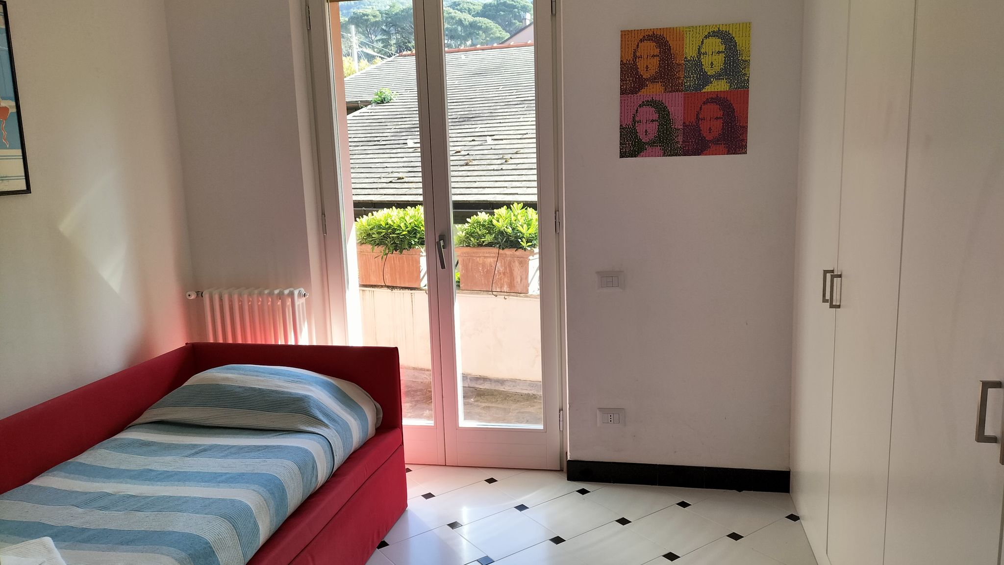 Italianway Monterosso al Mare Serena's Beach Side Apt with Parking and A/C