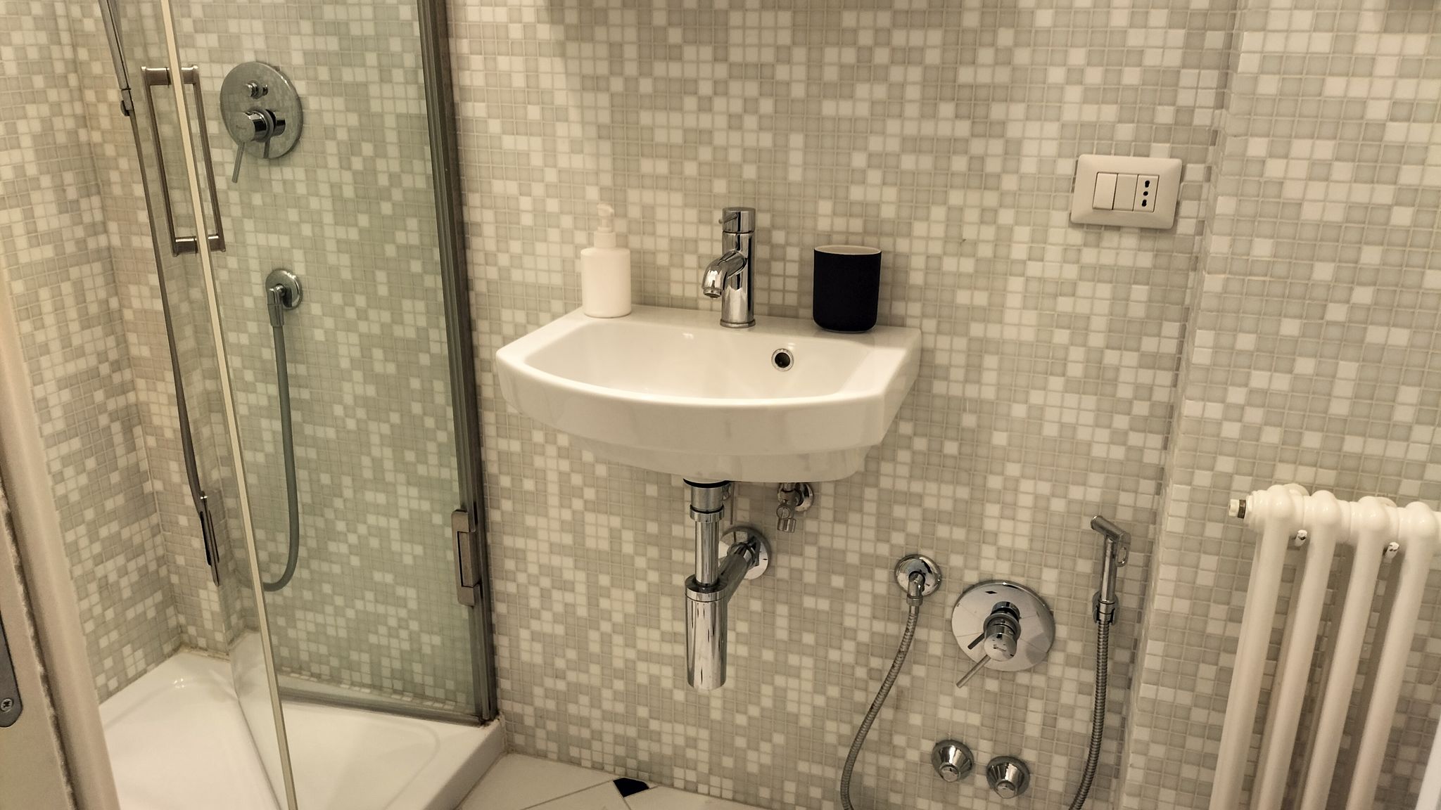 Italianway Monterosso al Mare Serena's Beach Side Apt with Parking and A/C