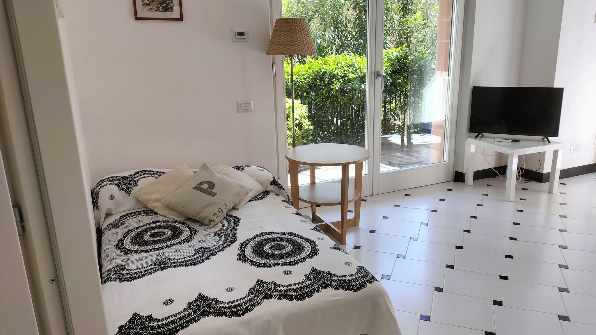 Italianway Monterosso al Mare Serena's Beach Side Apt with Parking and A/C