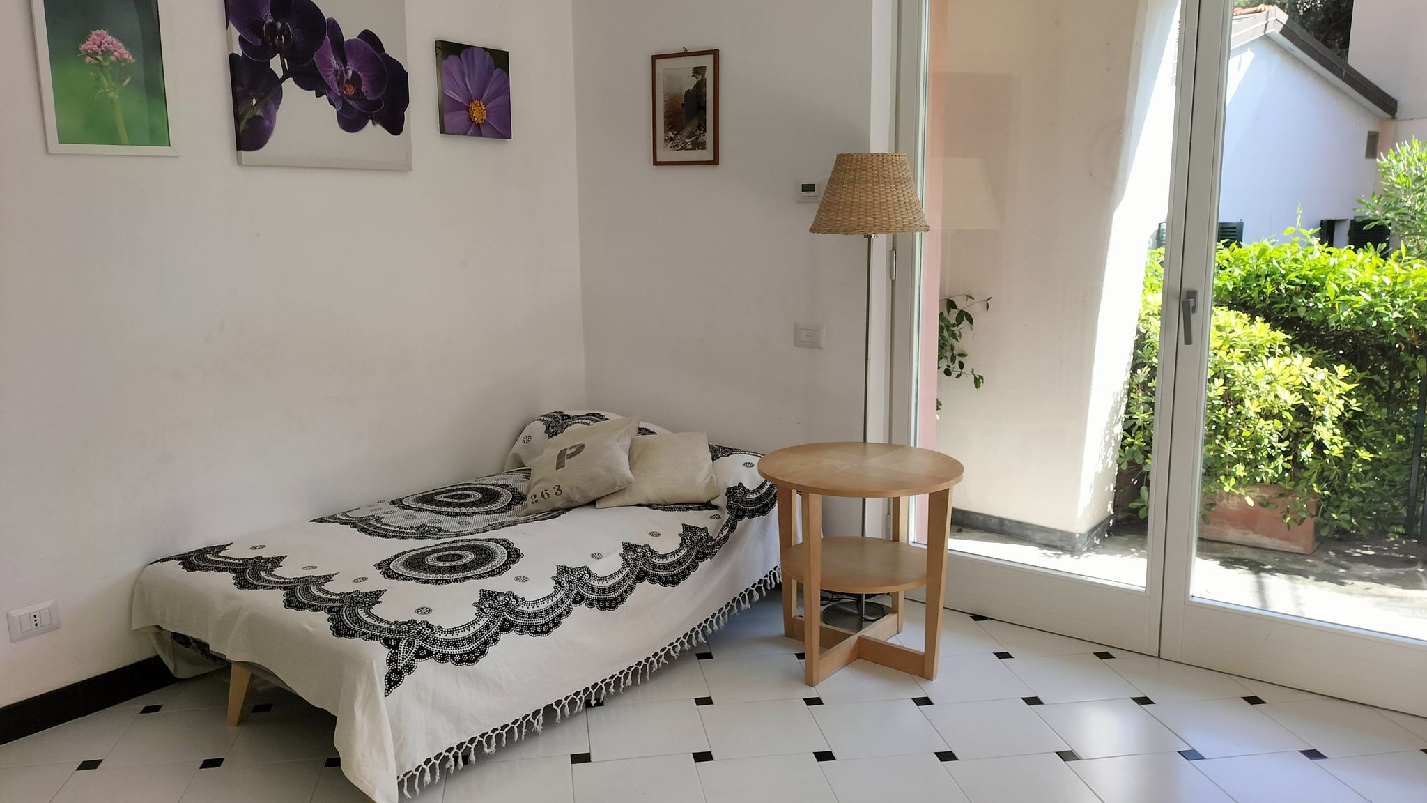 Italianway Monterosso al Mare Serena's Beach Side Apt with Parking and A/C