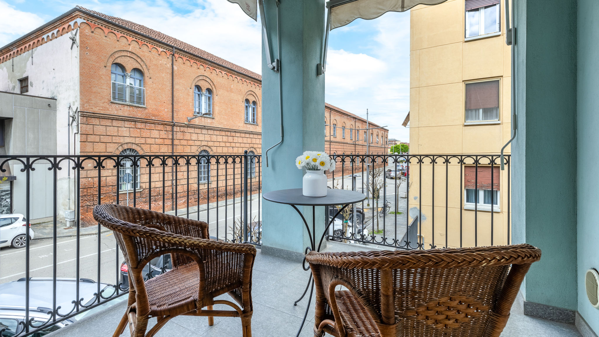 Italianway Alba Luce Apartment with free parking