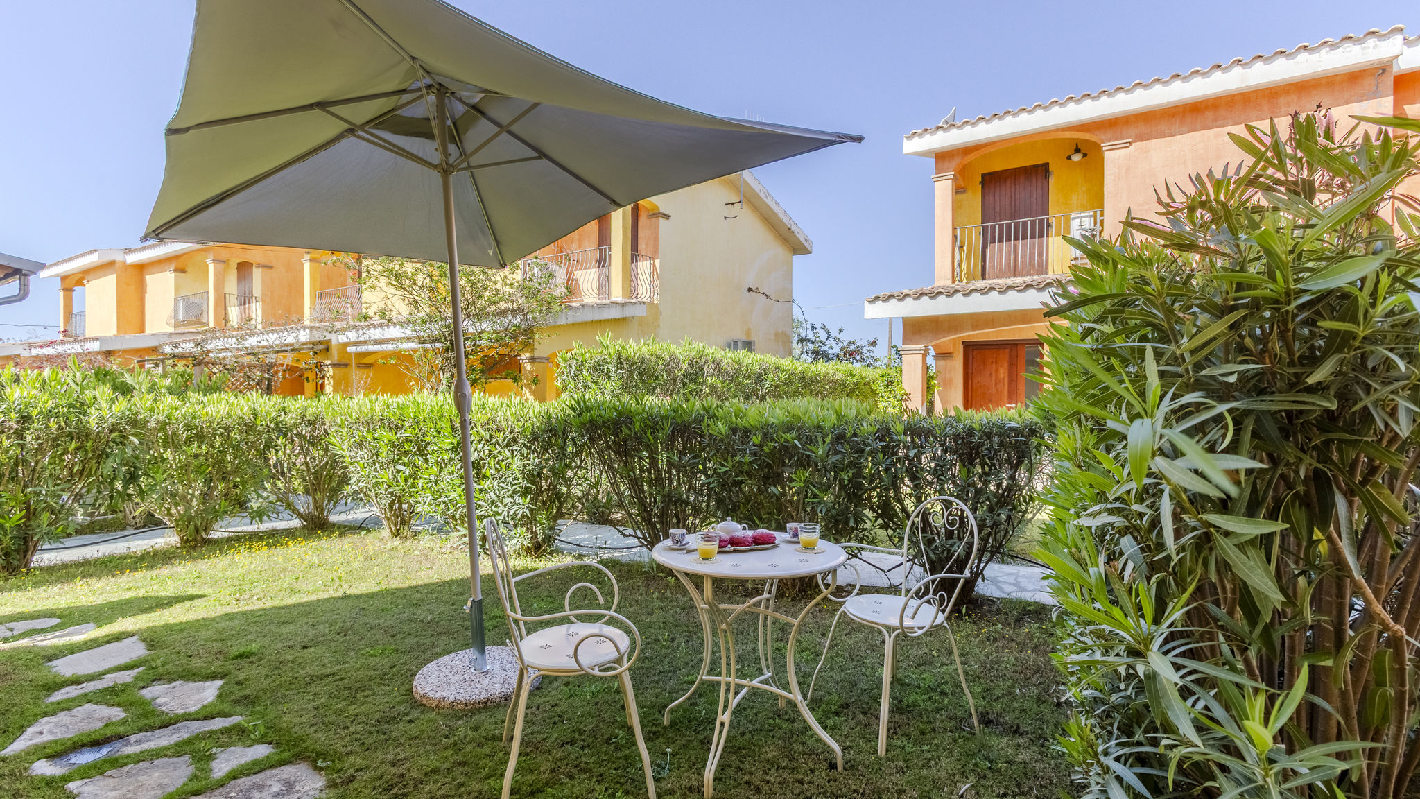 Italianway Sant'Anna Arresi Villa Emerald, private compound swimming pool