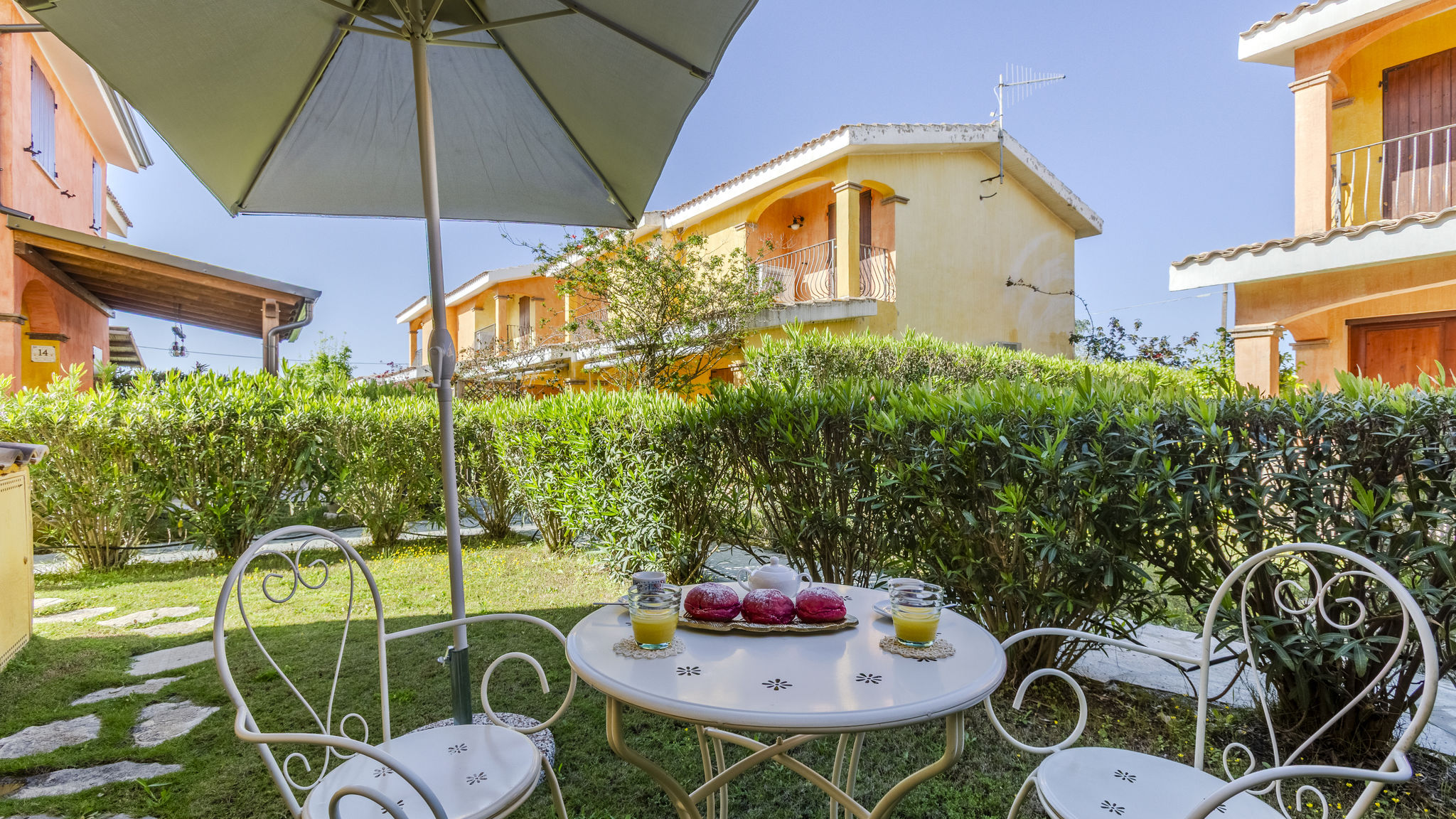 Italianway Sant'Anna Arresi Villa Emerald, private compound swimming pool