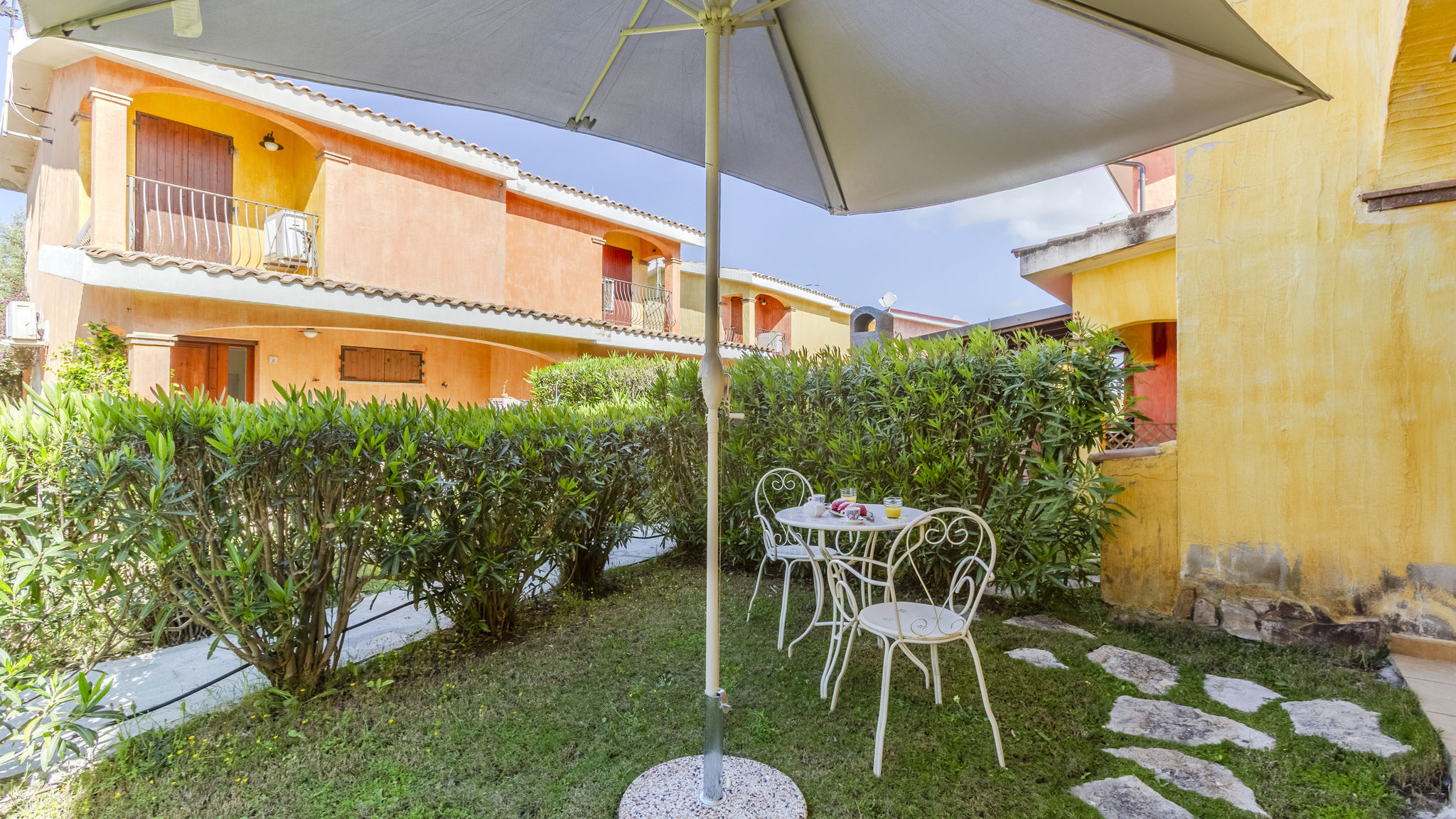 Italianway Sant'Anna Arresi Villa Emerald, private compound swimming pool