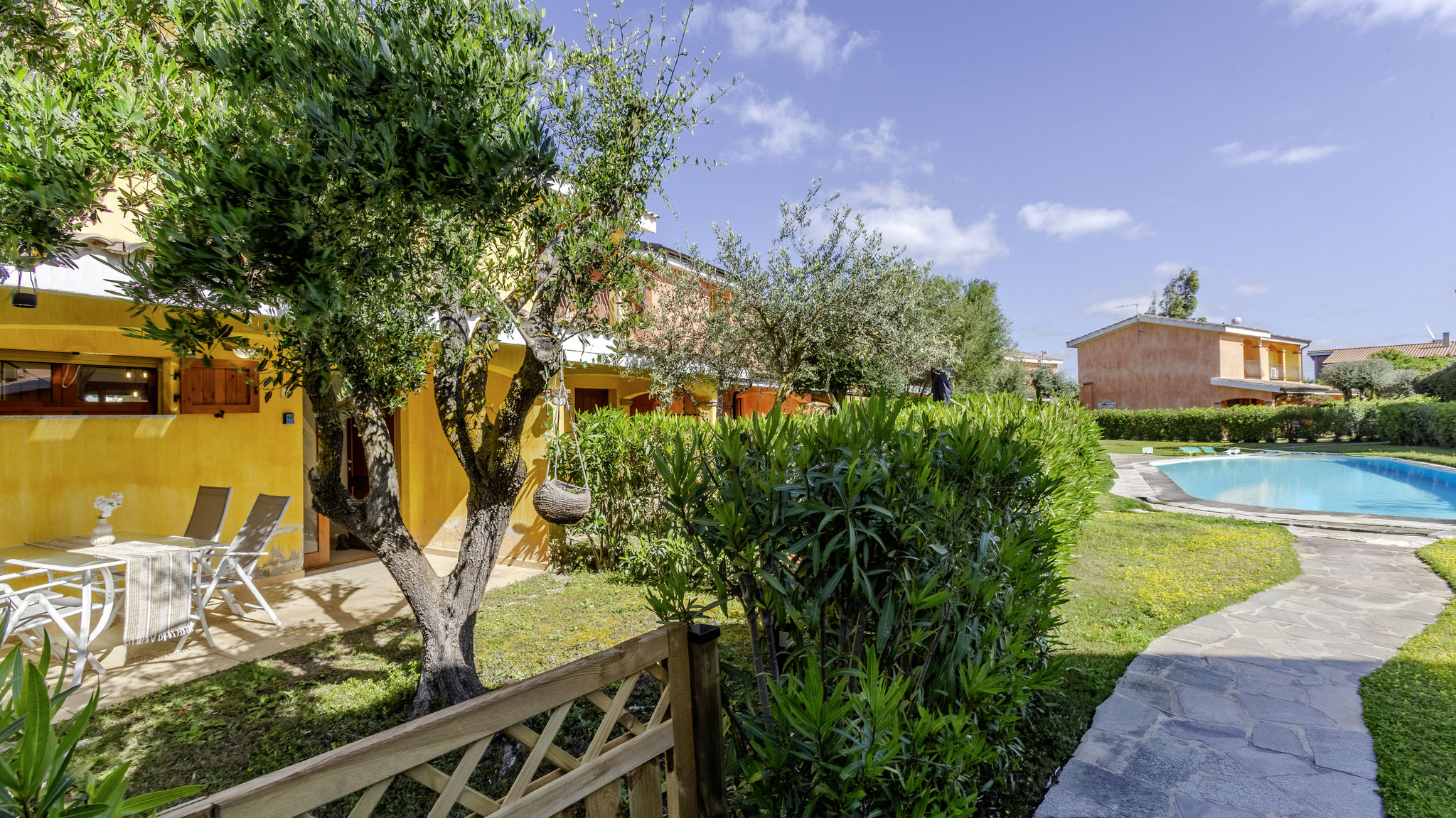Italianway Sant'Anna Arresi Villa Emerald, private compound swimming pool