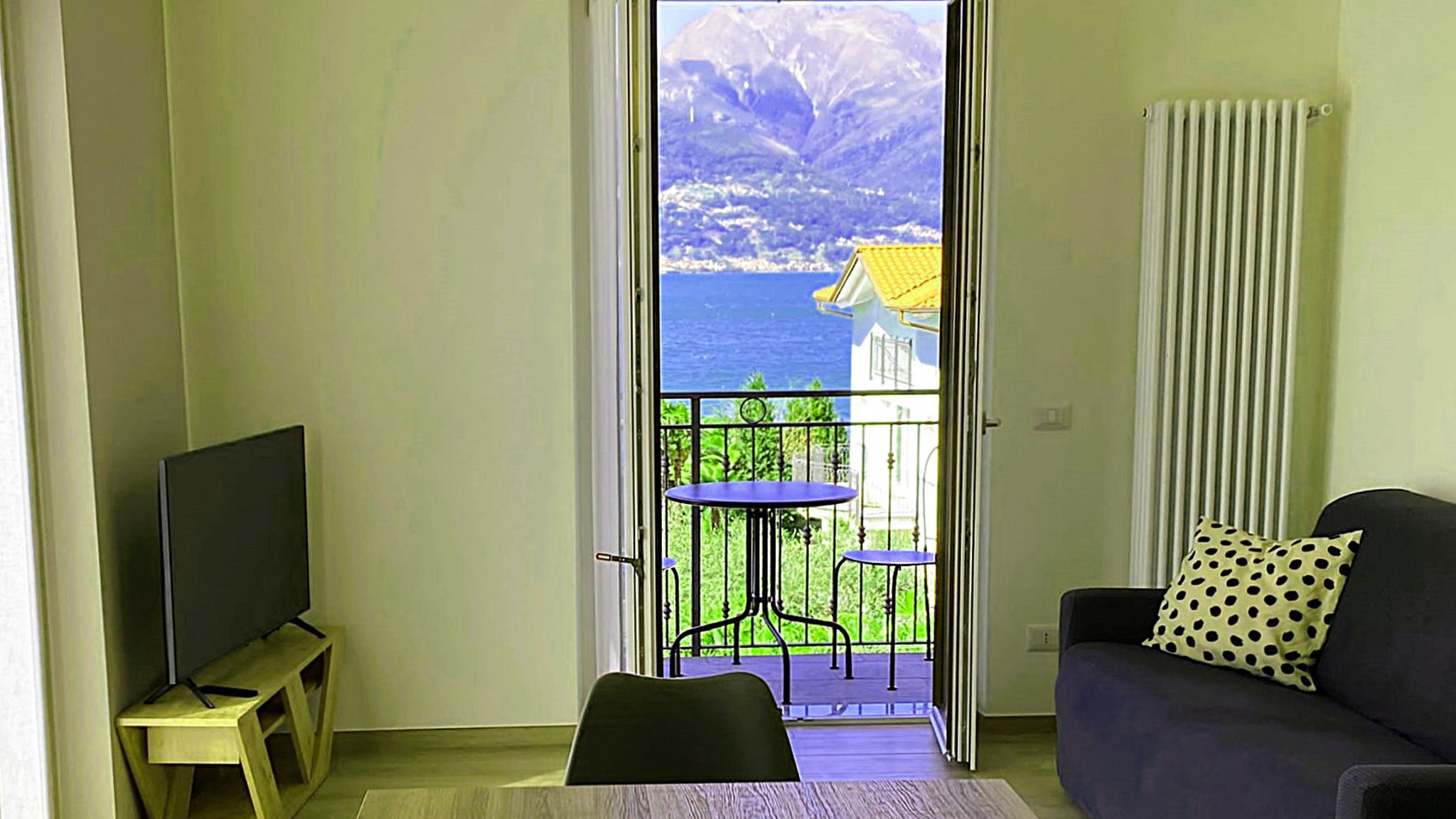 Italianway Dervio Casa Bianca 2, Vista unica sul lago di Como