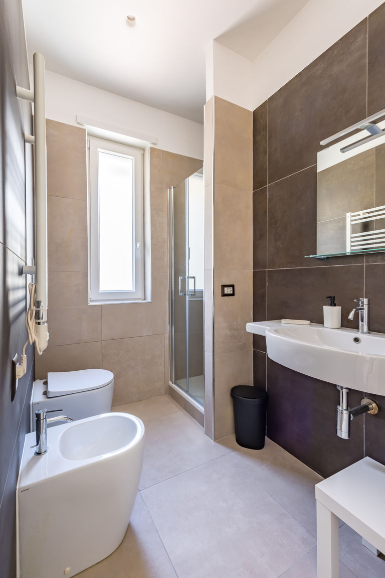 Napoliapartments.it (per Apt commercializzati) Napoli Brombeis Double Bedroom Center by NapoliApartments