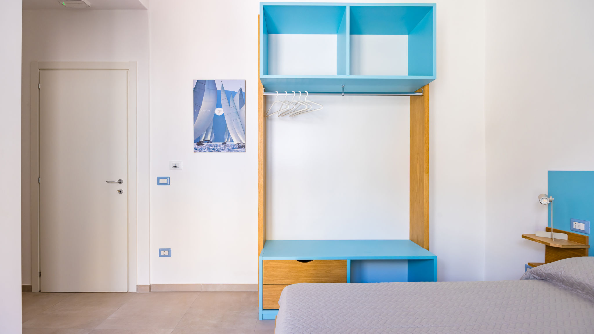 Napoliapartments.it (per Apt commercializzati) Napoli Brombeis Double Bedroom Center by NapoliApartments