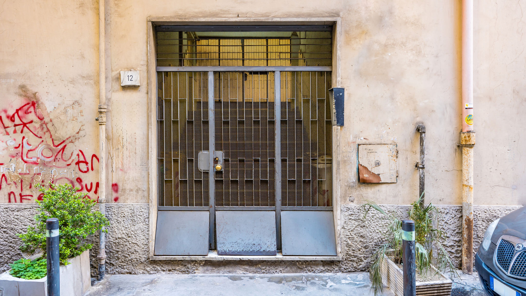Napoliapartments.it (per Apt commercializzati) Napoli Brombeis Double Bedroom Center by NapoliApartments
