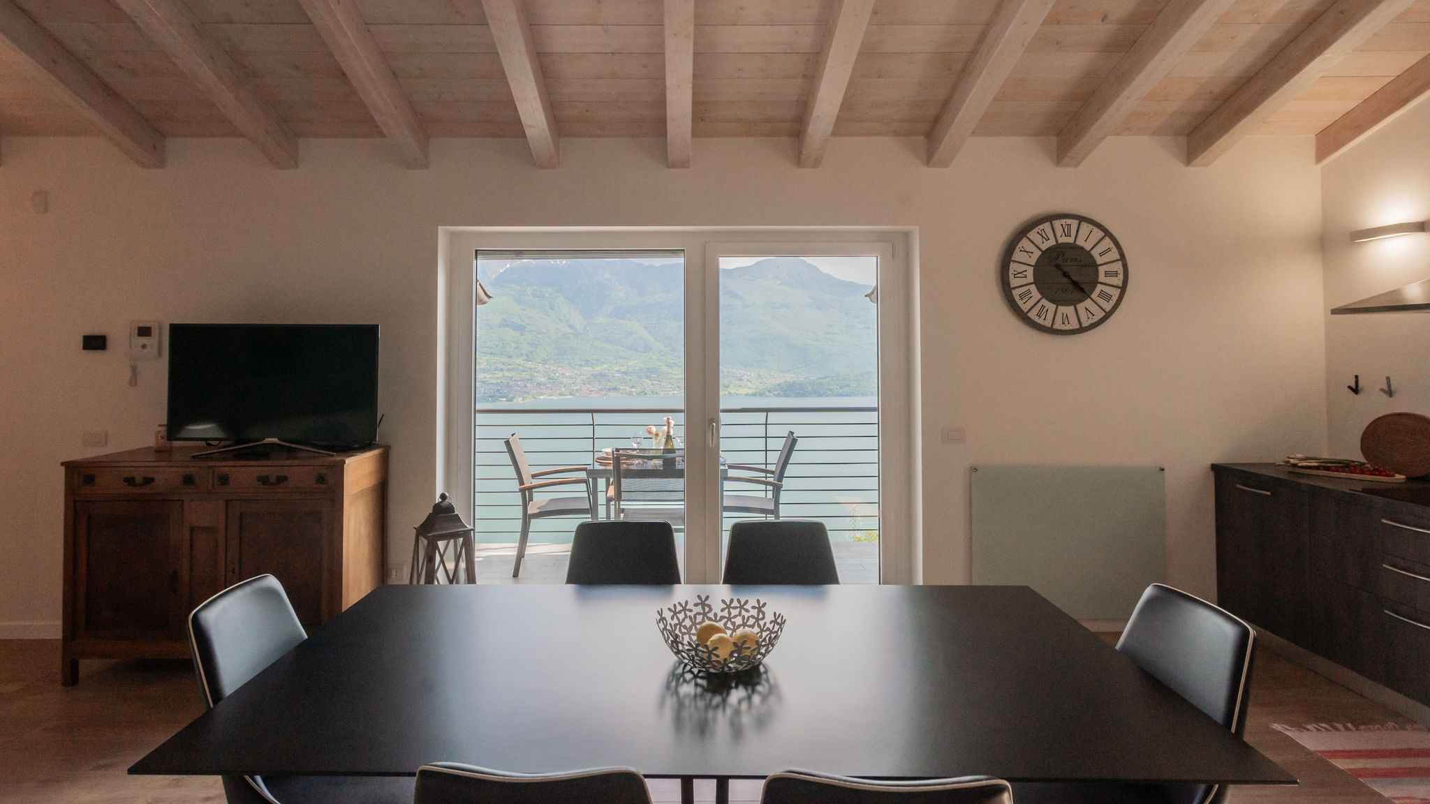 Italianway Trezzone Attico apartment with lakeview