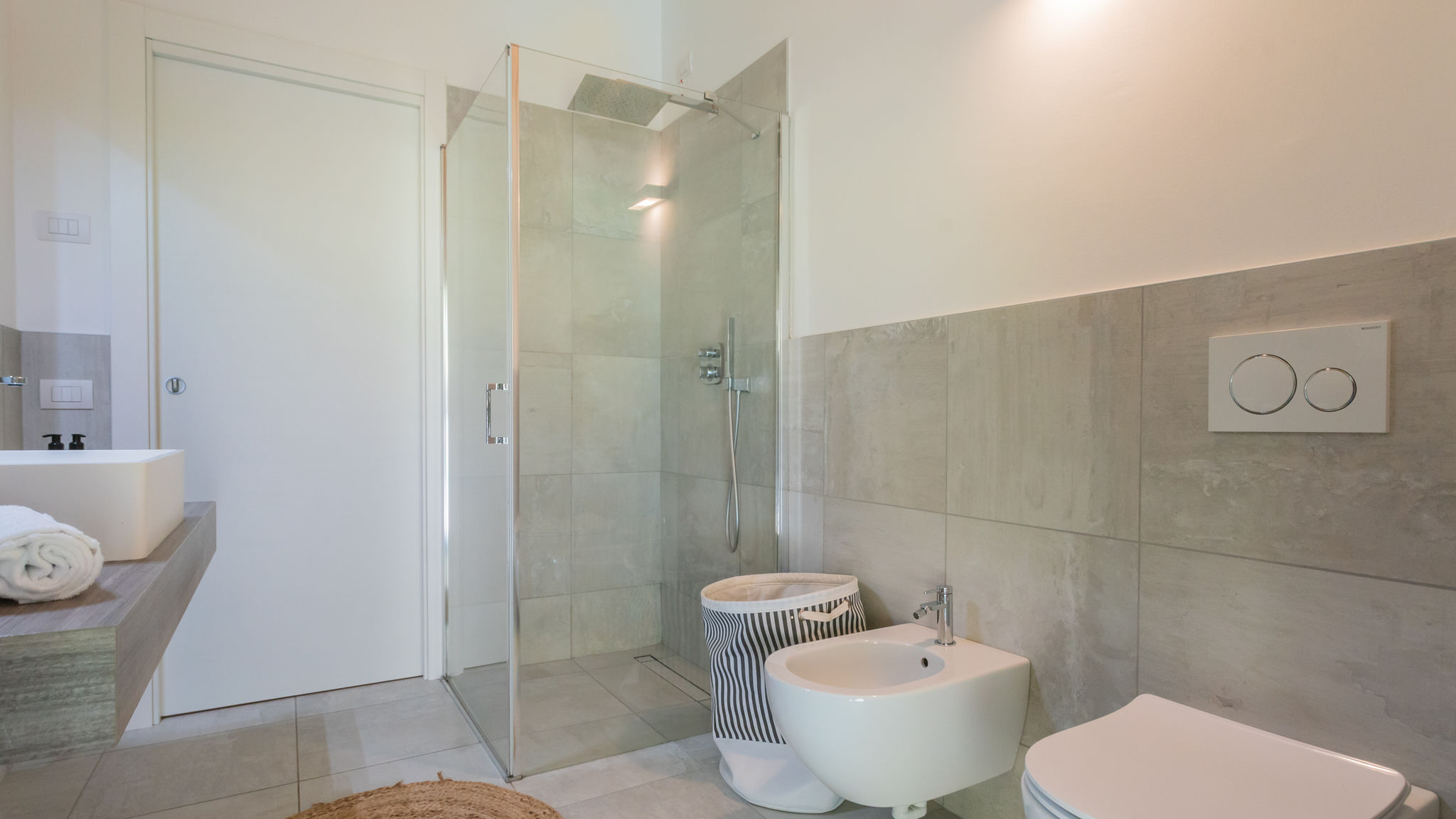 Italianway Trezzone Attico apartment with lakeview