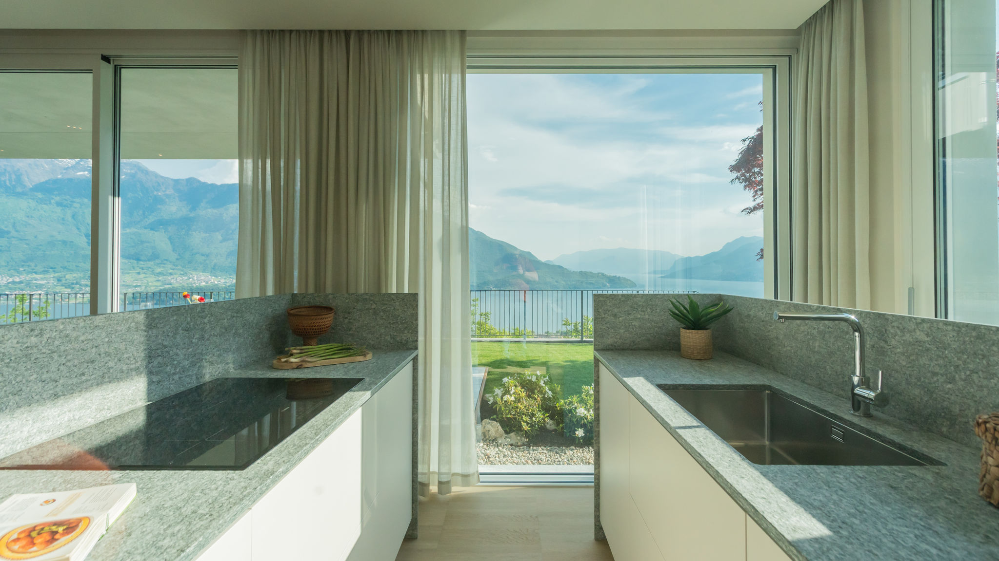 Italianway Vercana Valarin Elite Lake Villa