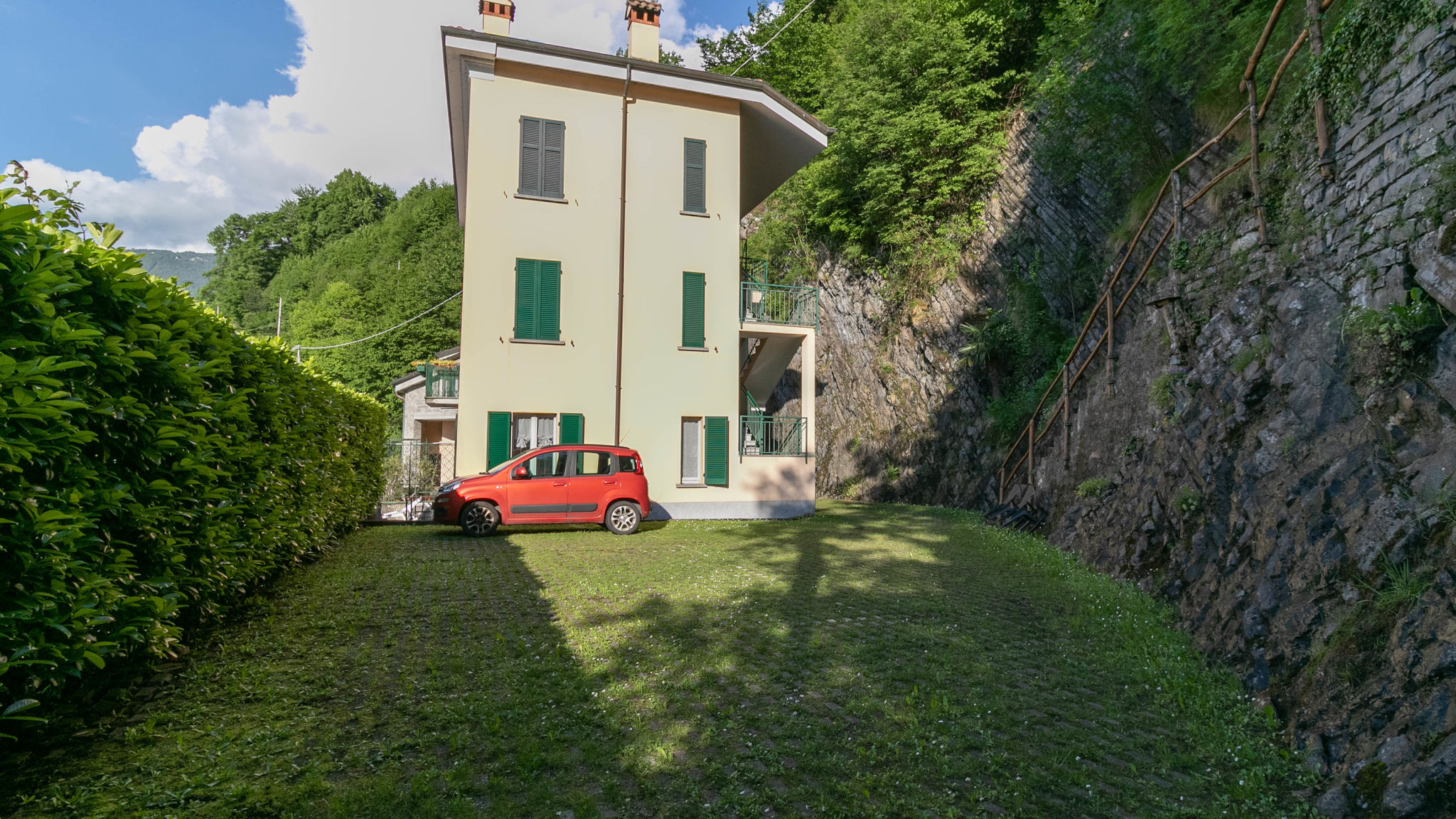 Italianway Perledo  Varenna Gittana Beach
