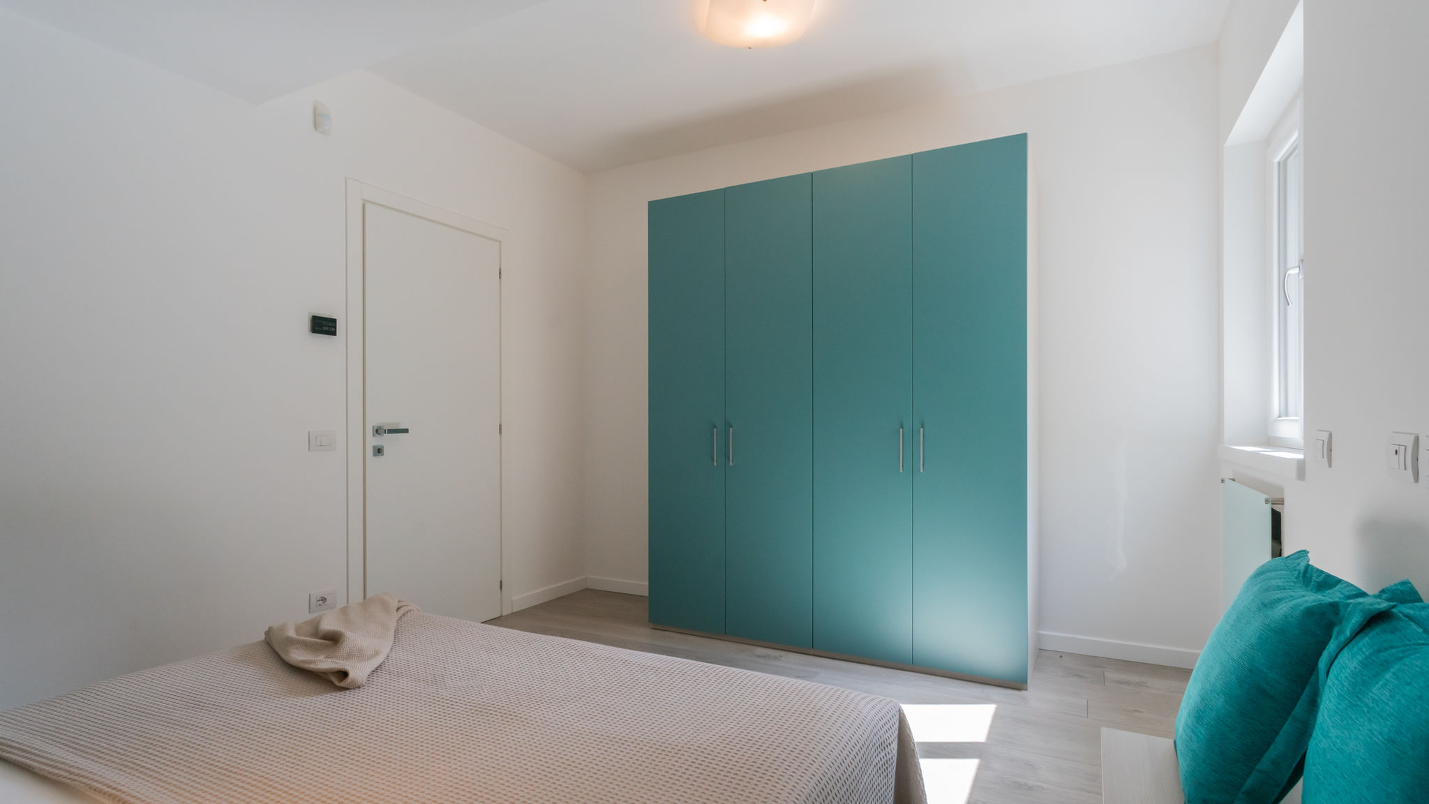 Italianway Trezzone Blooms by the Lake