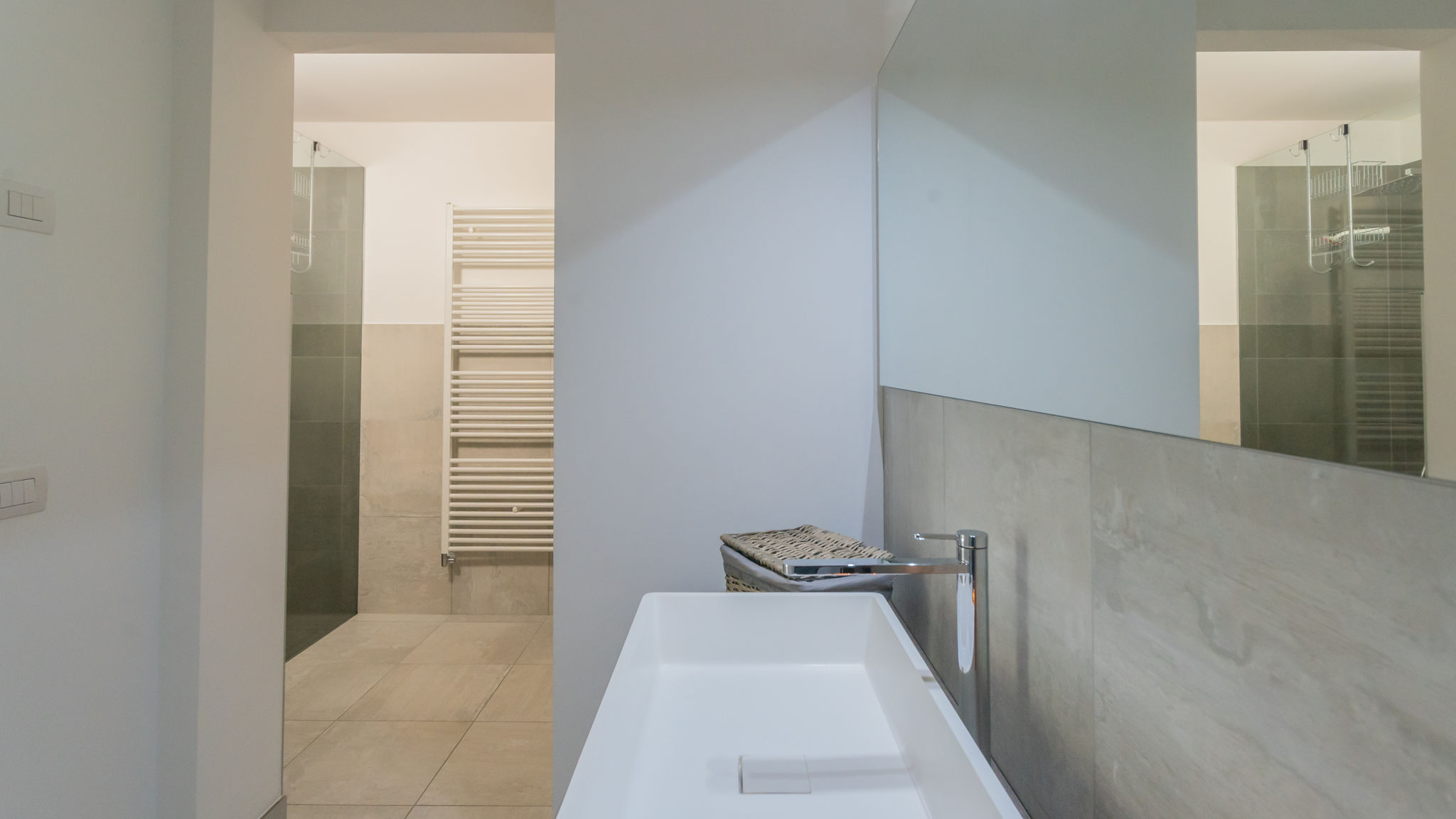 Italianway Trezzone Blooms by the Lake